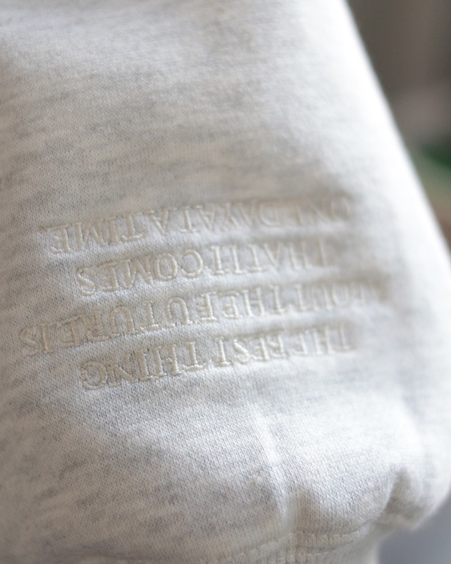 【hunch】裏起毛ロゴプルオーバー　(251106)