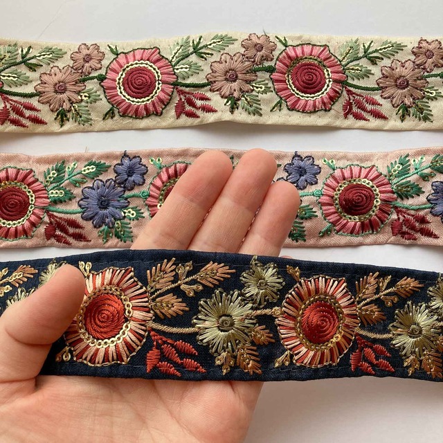 うずまきお花の刺繍リボン（1mカット）