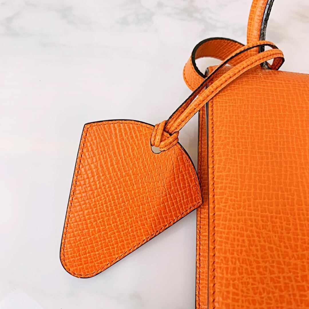 セレブ愛用✨LOEWE バルセロナ ハンドバッグ ロエベ ショルダー セレブ愛用✨LOEWE バルセロナ ハンドバッグ ロエベ ショルダー