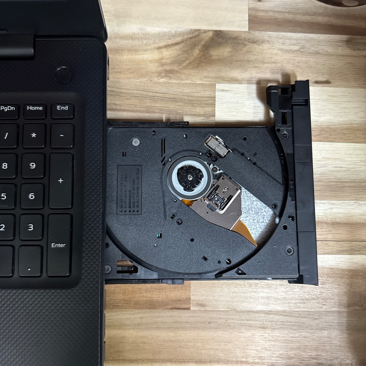 『バッテリー上級品』DELL Vostro 3580  メモリ4GB  SSD128GB  15.6型  人気ノートパソコン