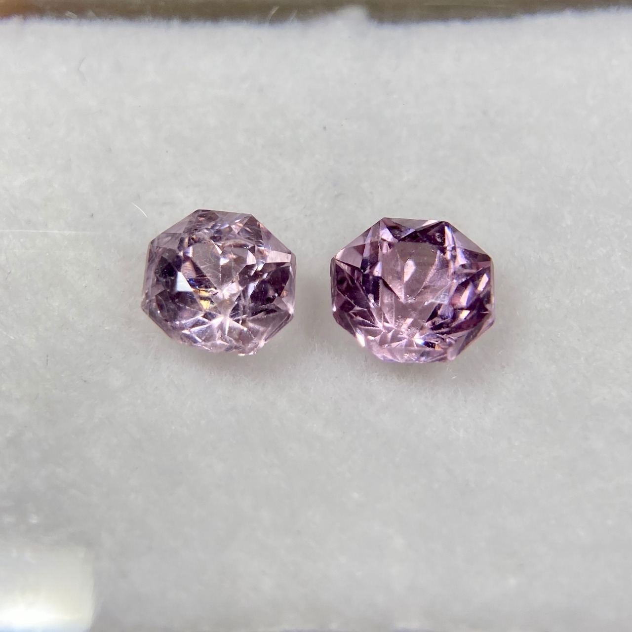お花みたいなスピネル 訳アリセット 4.5mm-5mm以下 2点セット 22