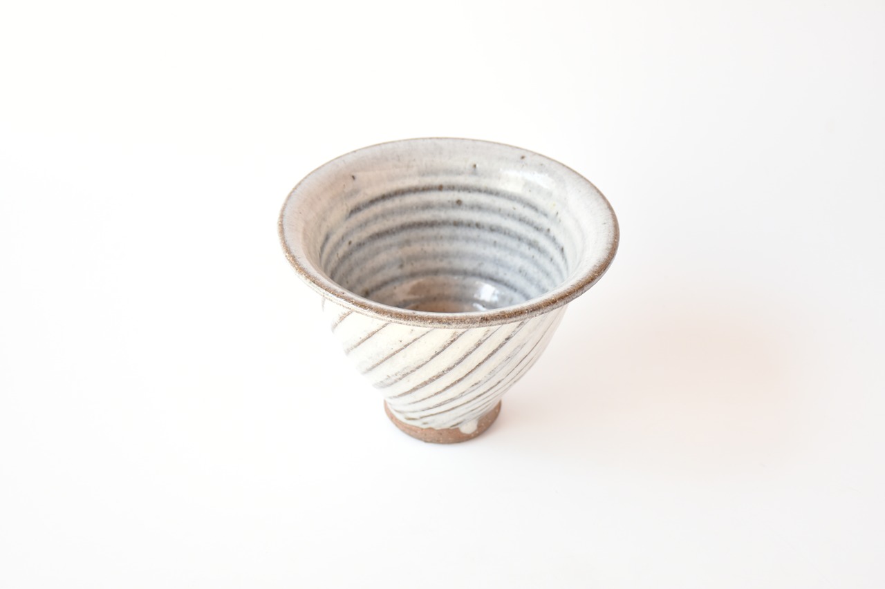 【Hold】小代瑞穂窯 / 福田るい : カフェオレボウル (大) 斜めしのぎ 白