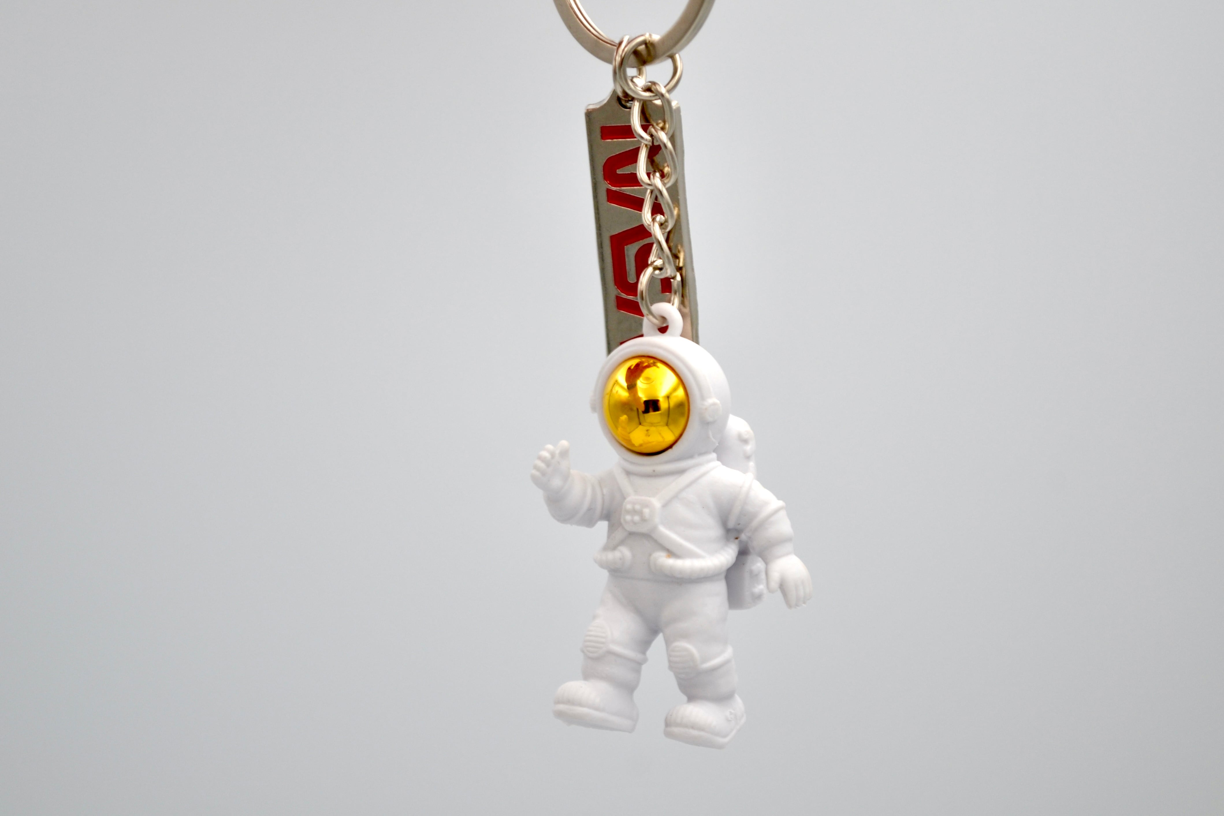 NASA Figure keyholder /GOLD | Bavarder SHOP