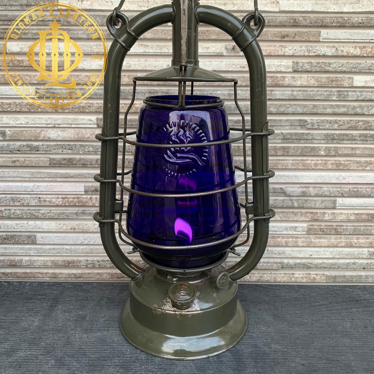 Feuerhand Nr.305 (1927 - 1942) ブルー エンボスガラス