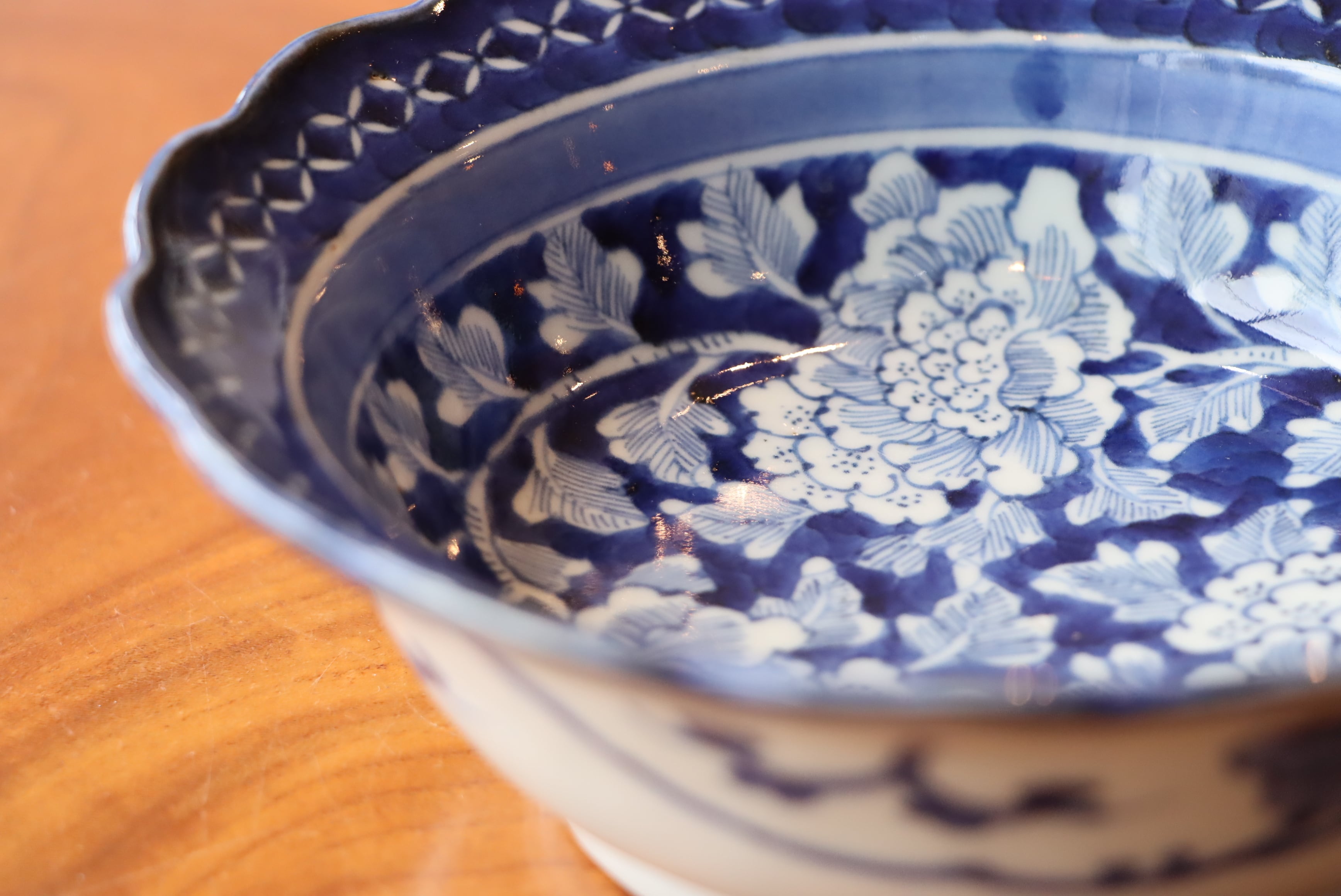 皿染付獅子古伊万里亀甲牡丹薊文様江戸訳あり欠け直し