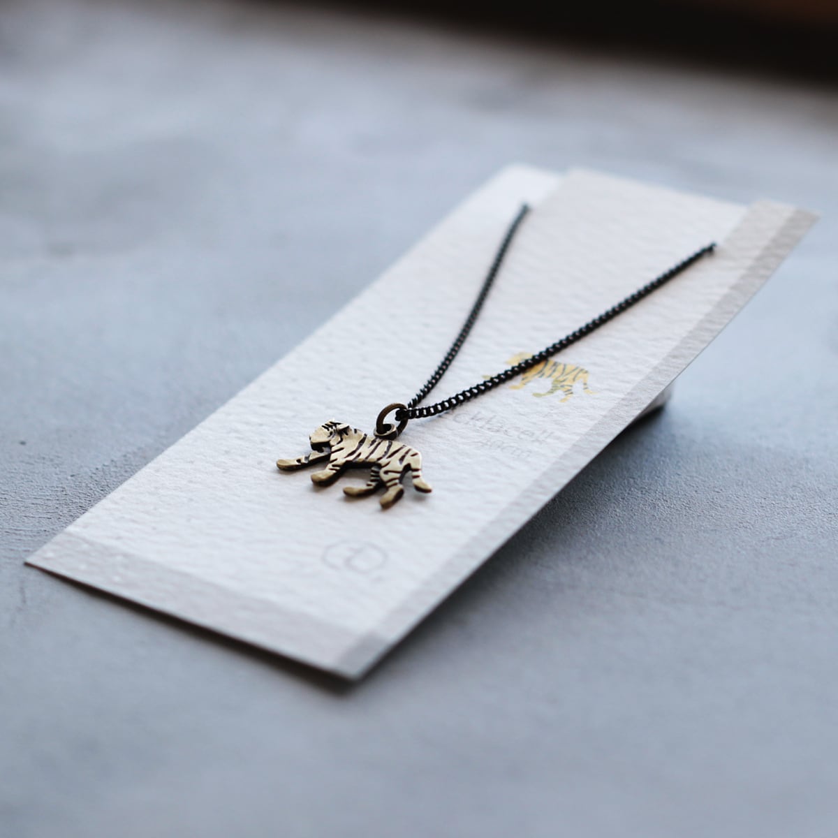 虎 gunda ネックレス 楽天市場】タイガー 虎 ネックレス ペンダント 百獣の王様 ヒップ