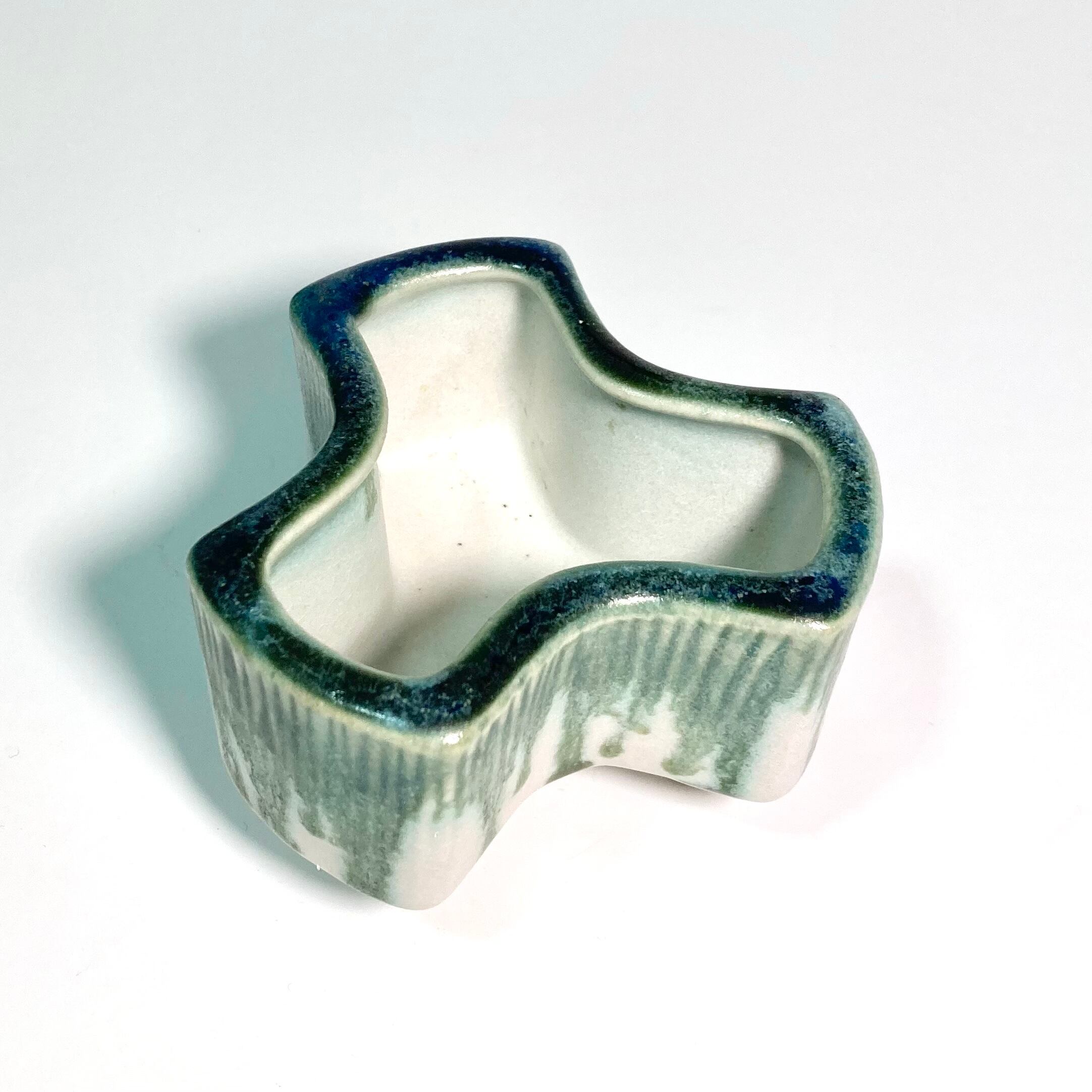 急須とドーナツのハーフ／オブジェ