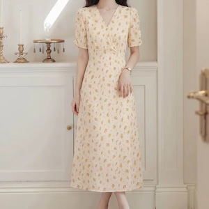 Vネック小花柄Aラインワンピ ・11893
