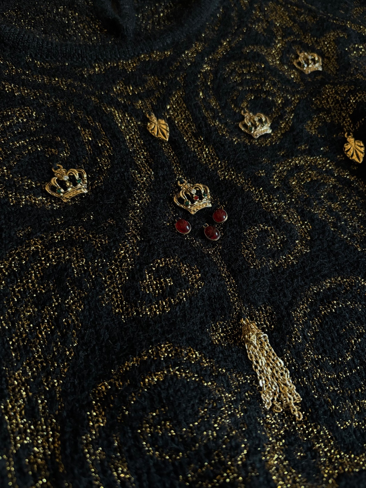 gold lurex crown charm knit-5235-10