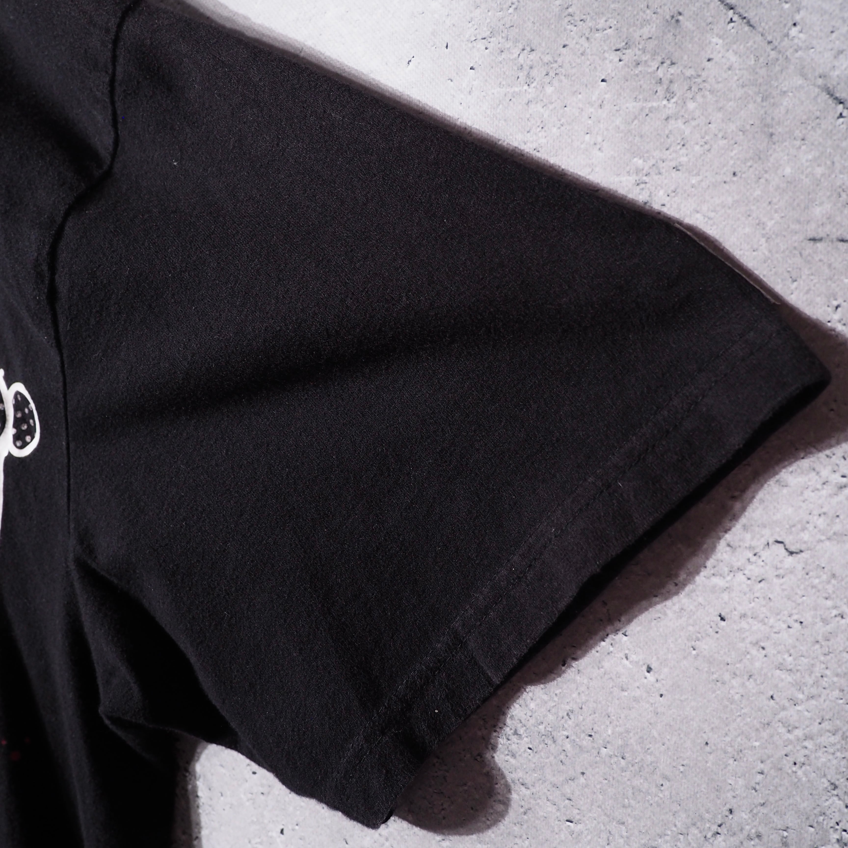 " ECKO UNLTD " Street graphic Art printed Over silhouette Tee