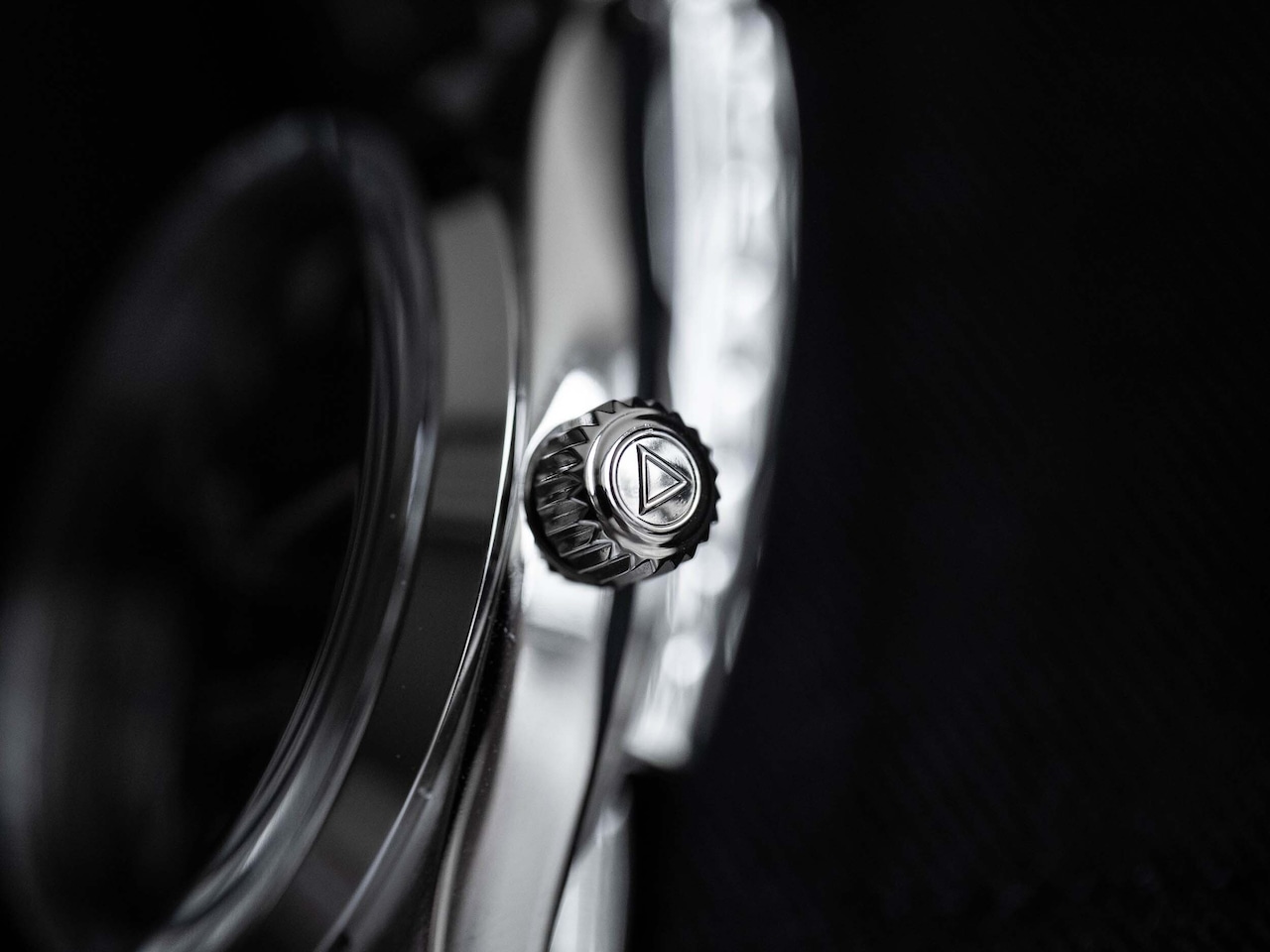 WMT WATCHES Barracuda – Black Dial Edition / Metal Bracelet + Leather Strap Set