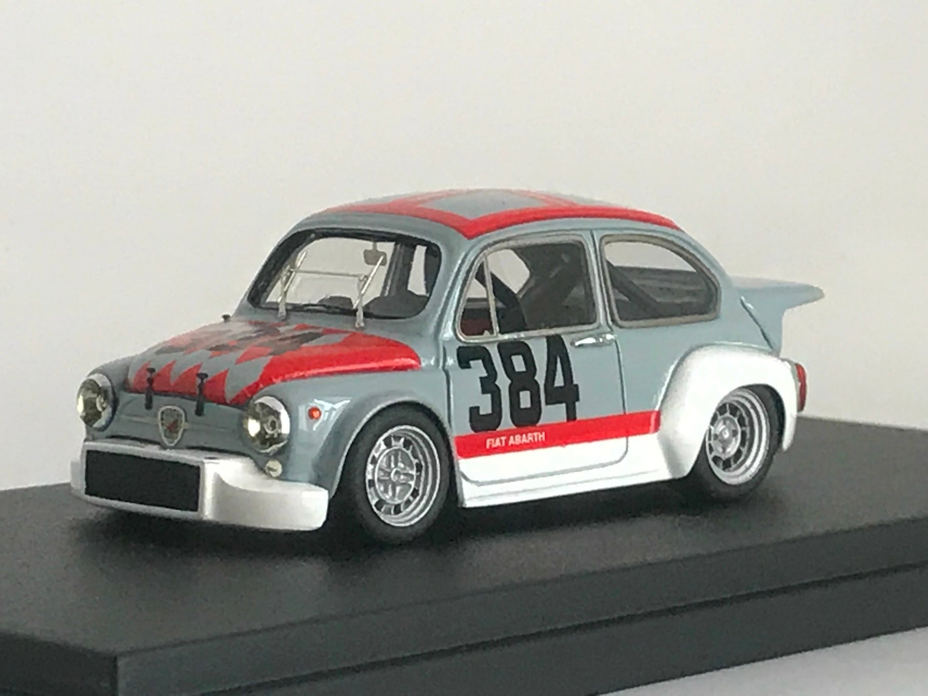 【美品】フィアット•アバルト 1000 TC ミニカー Amazon | Revell フィアット アバルト 1000 TC 1/18#999 【レベル Fiat
