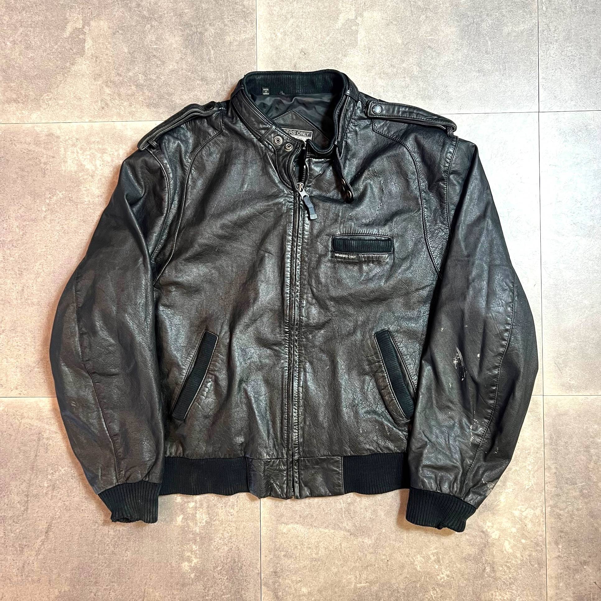 80's～90's Members Only Iconic Racing Leather Jacket in Black 46 XL /  80s-90s メンバーズオンリー レザージャケット 46 XL 革ジャン シングルライダースジャケット レザーブルゾン 短丈ブルゾン スタンドカラー  古着