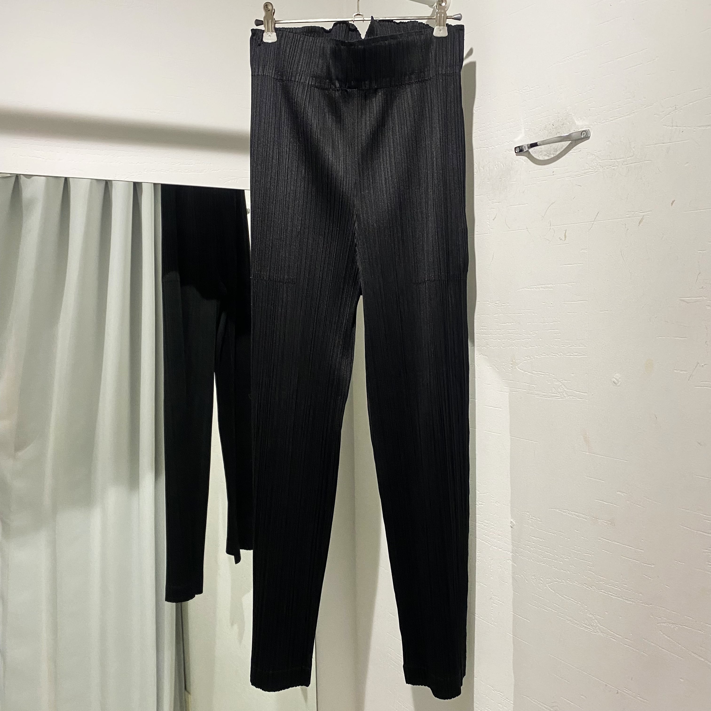 PLEATS PLEASE ISSEY MIYAKE プリーツプリーズ プリーツパンツ  