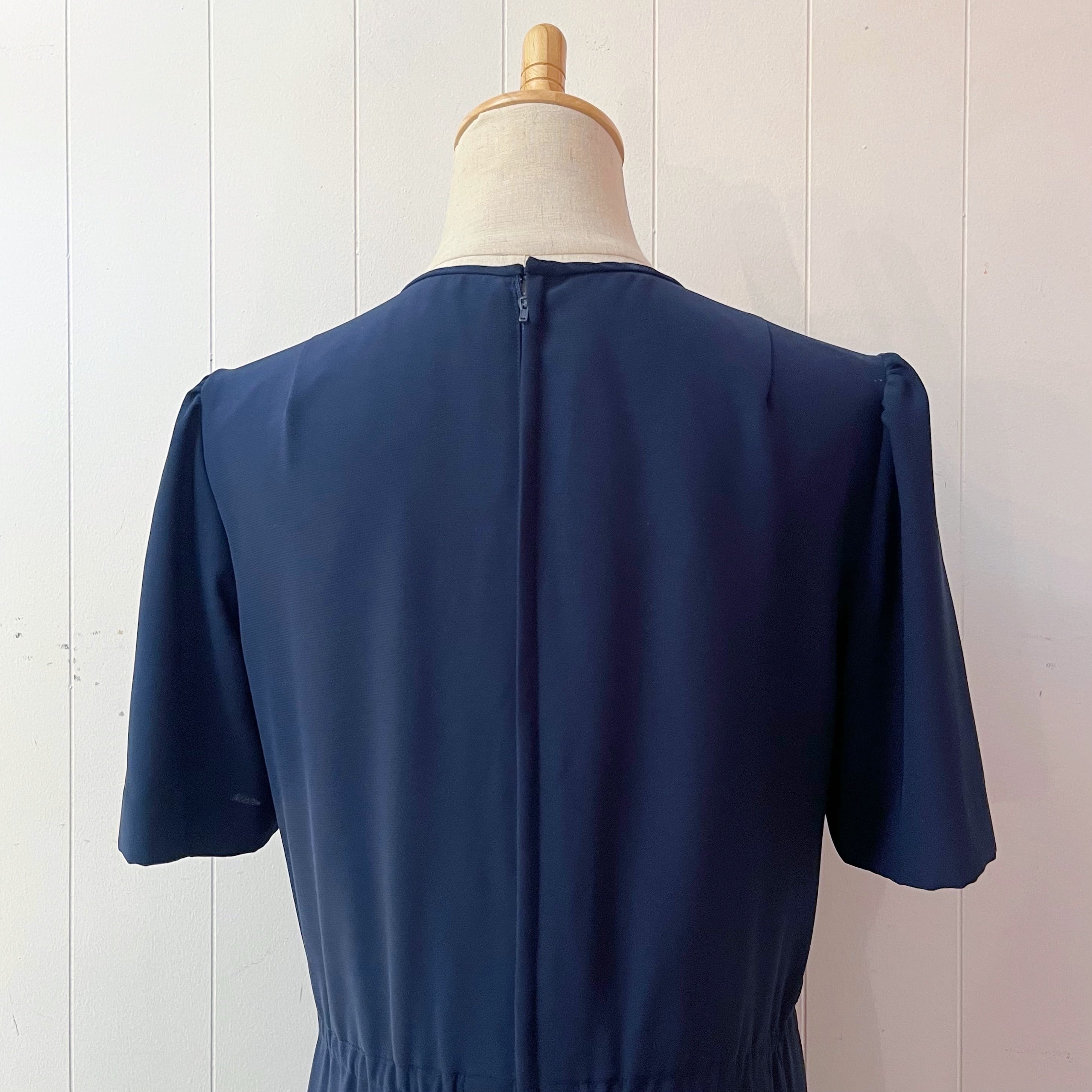 ribbon front pleats one-piece