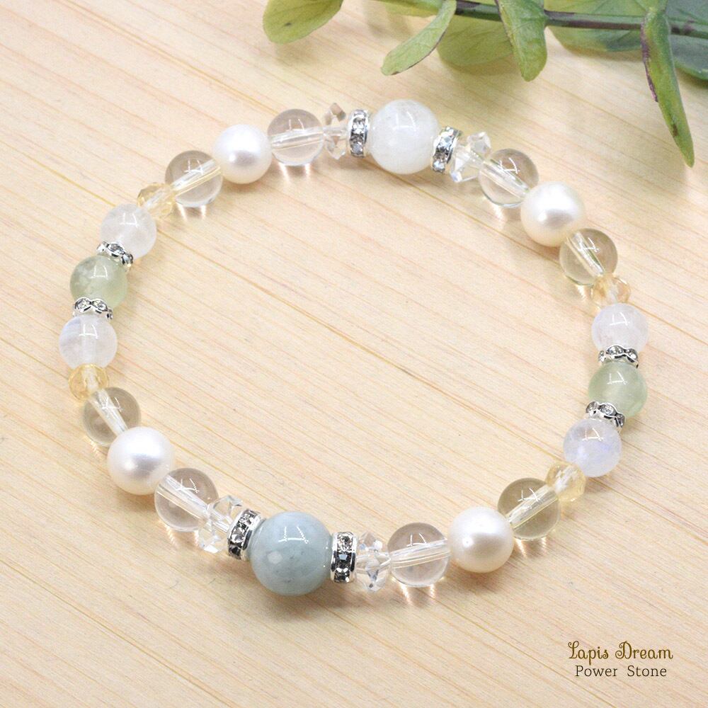 心を穏やかにし、リラックスさせてくれるお守り | ビルマ翡翠、レインボームーンストーンのパワーストーン ブレスレット