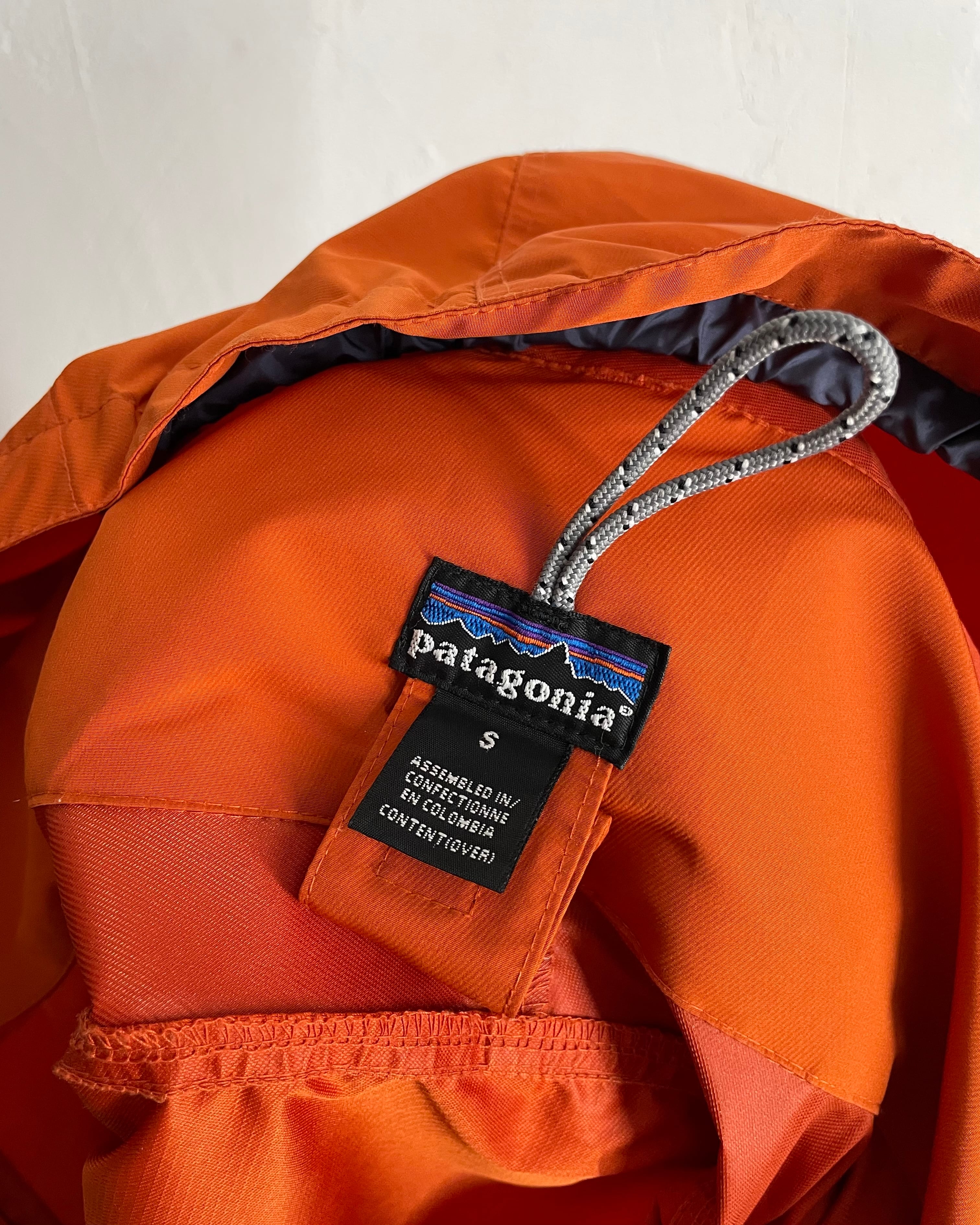 00SS Patagonia Essenshell Jacket | VOLAR