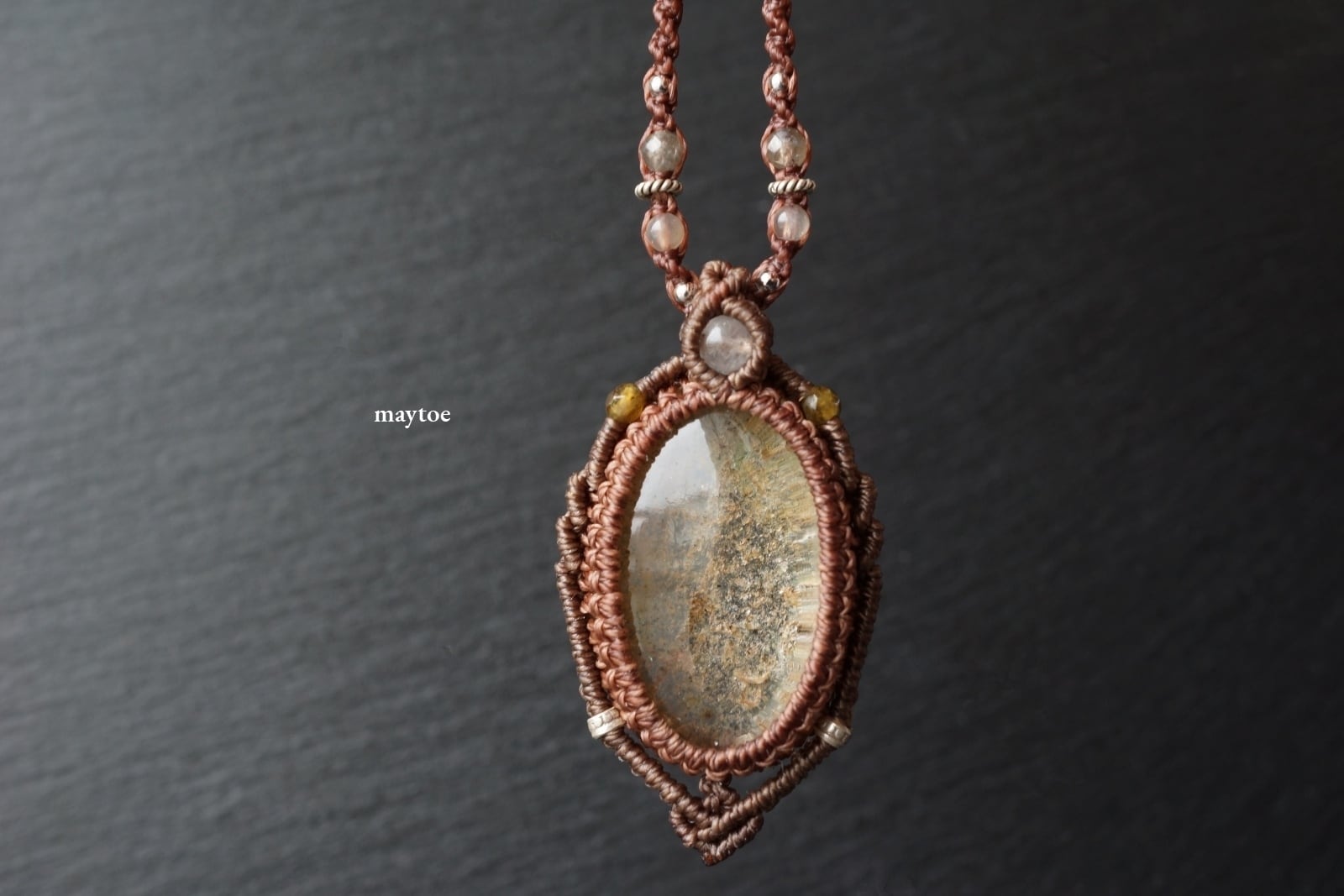 ルビーインフックサイト＆カイヤナイトのマクラメネックレス