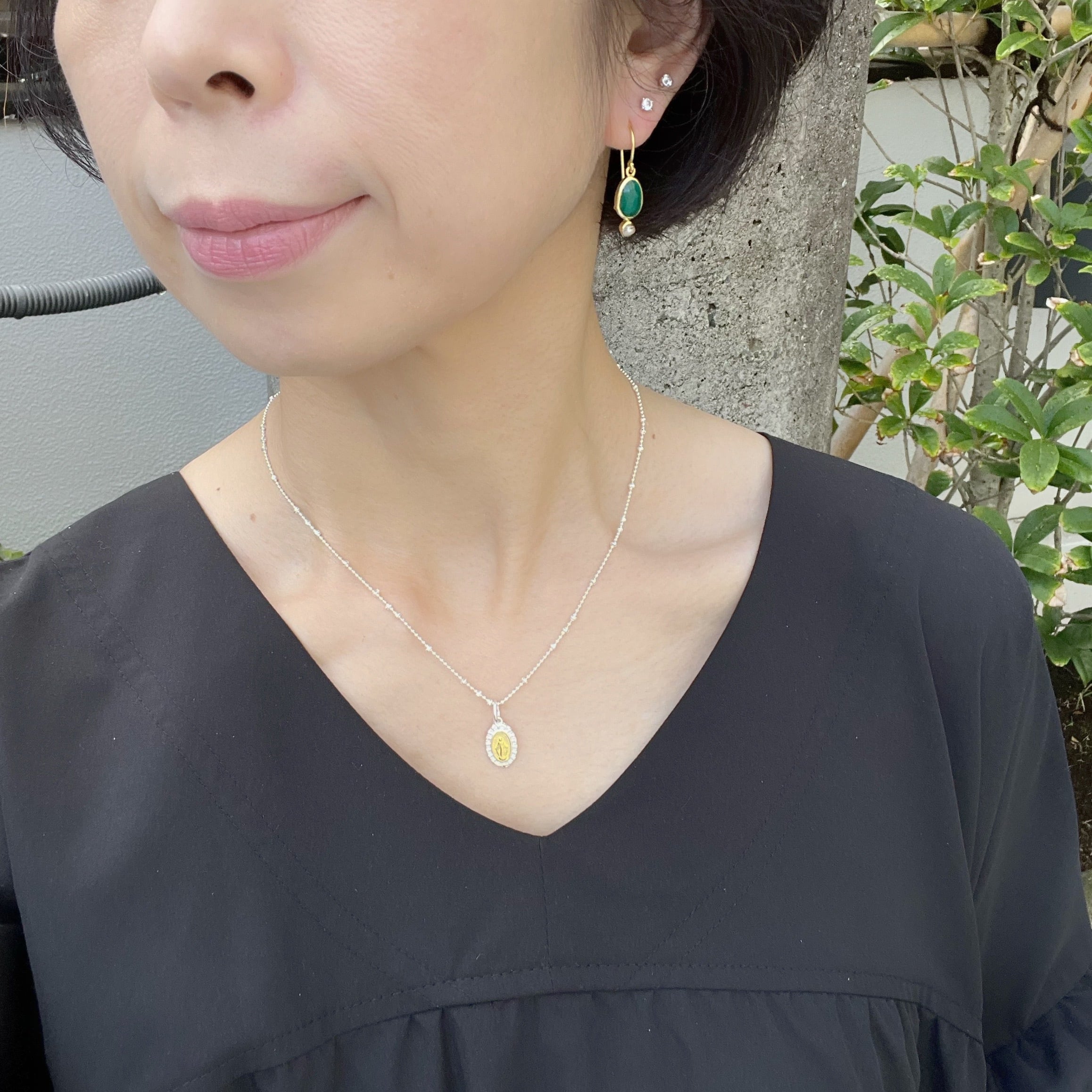 Gold Coating グリーンオニキス とプチパール フックピアス | 【公式