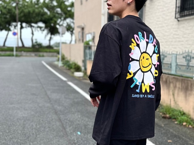 立体バックプリント スマイル&フラワーデザイン長袖Tシャツ　BLACK