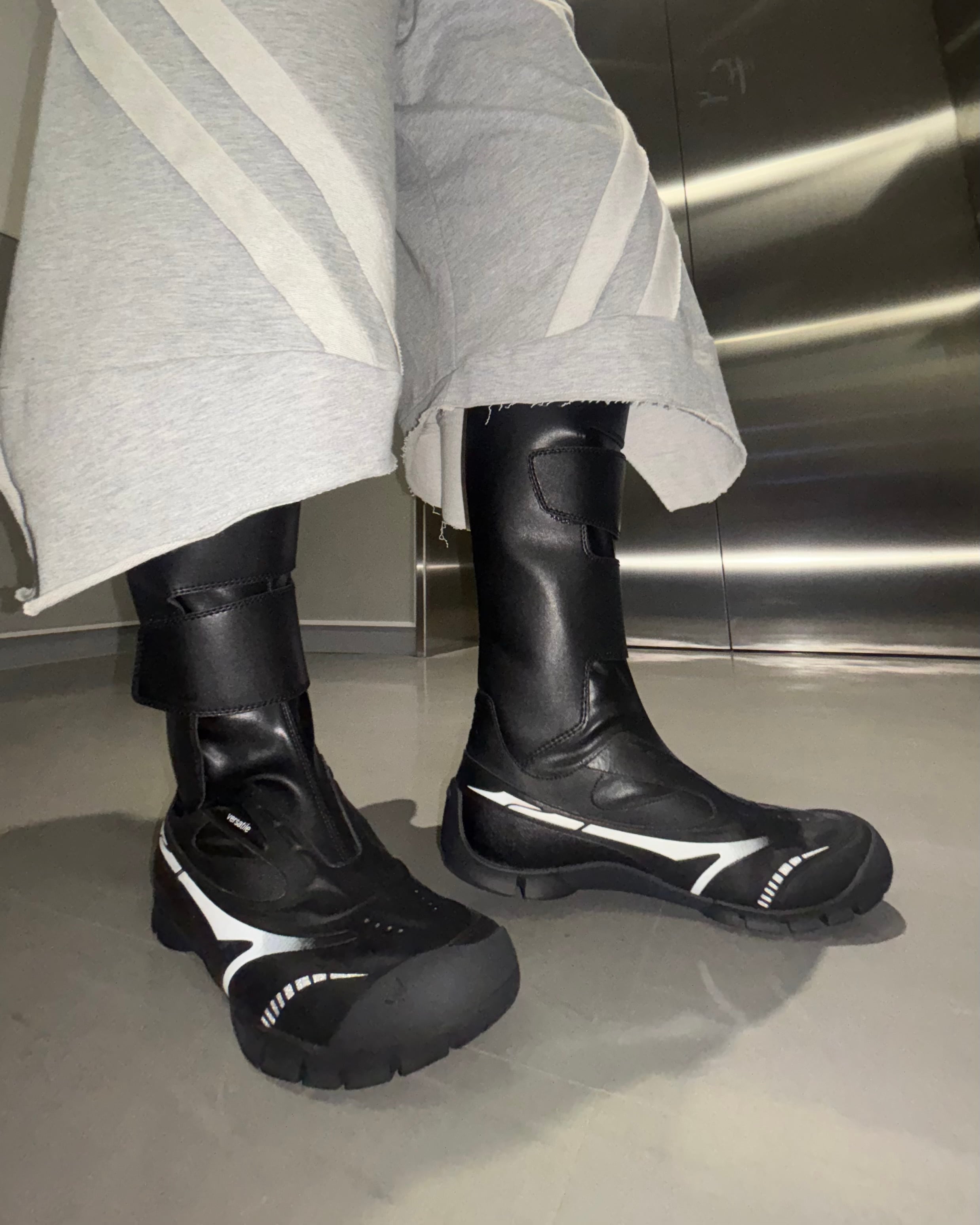 【最終値下げ】untitlab スクエアトゥ ブーツ ブラック 26AW | WOMEN】untitlab アンティットラボ /ブーツ / Swift Trek Boots