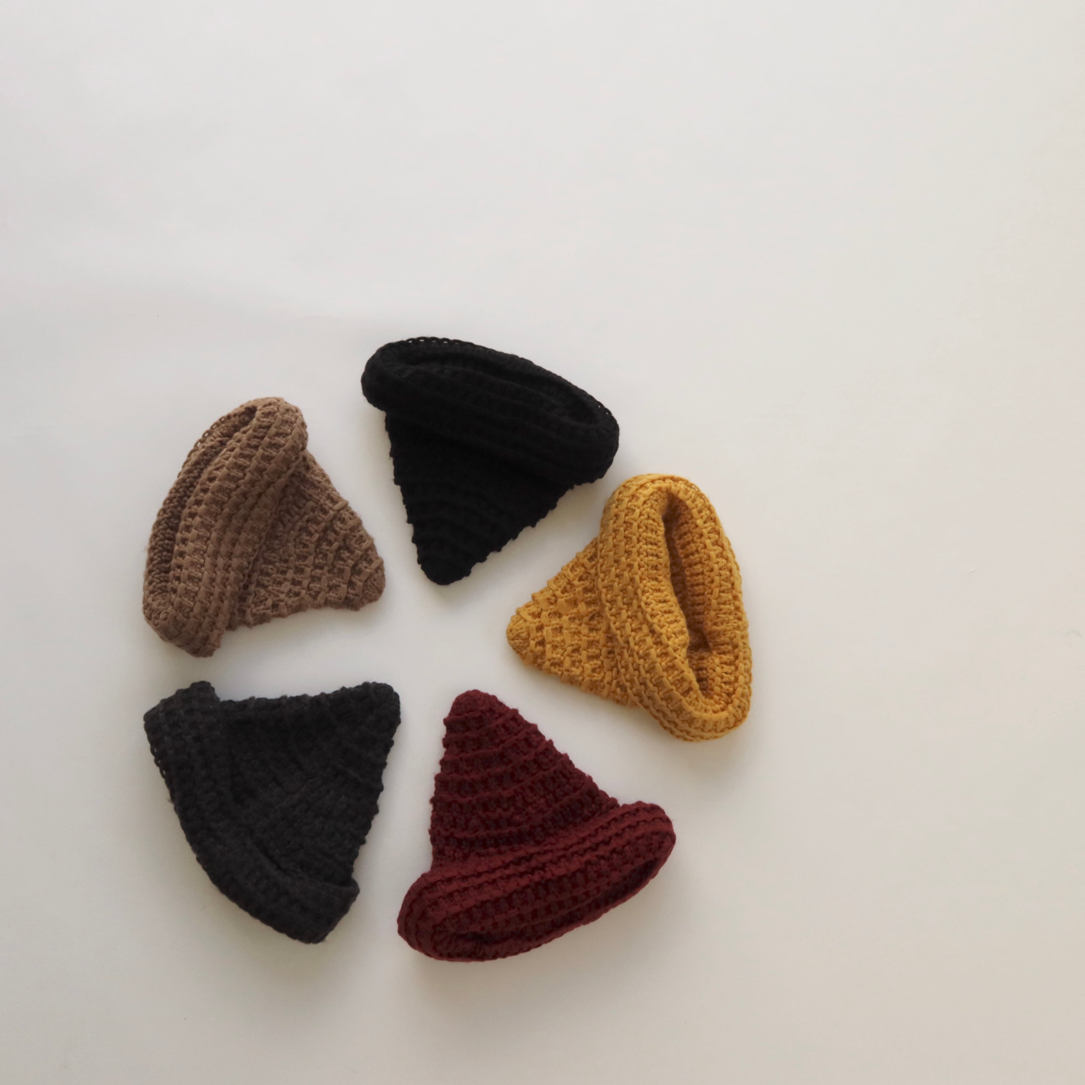 とんがりニット帽