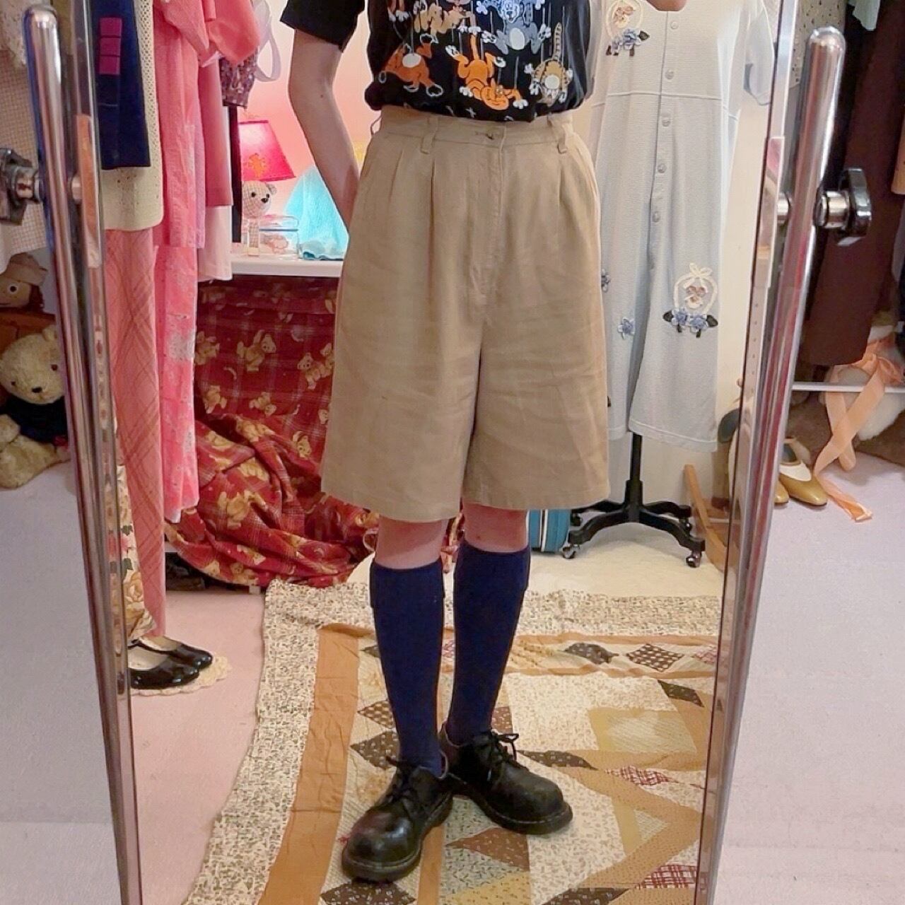 linen beige tuck half pants