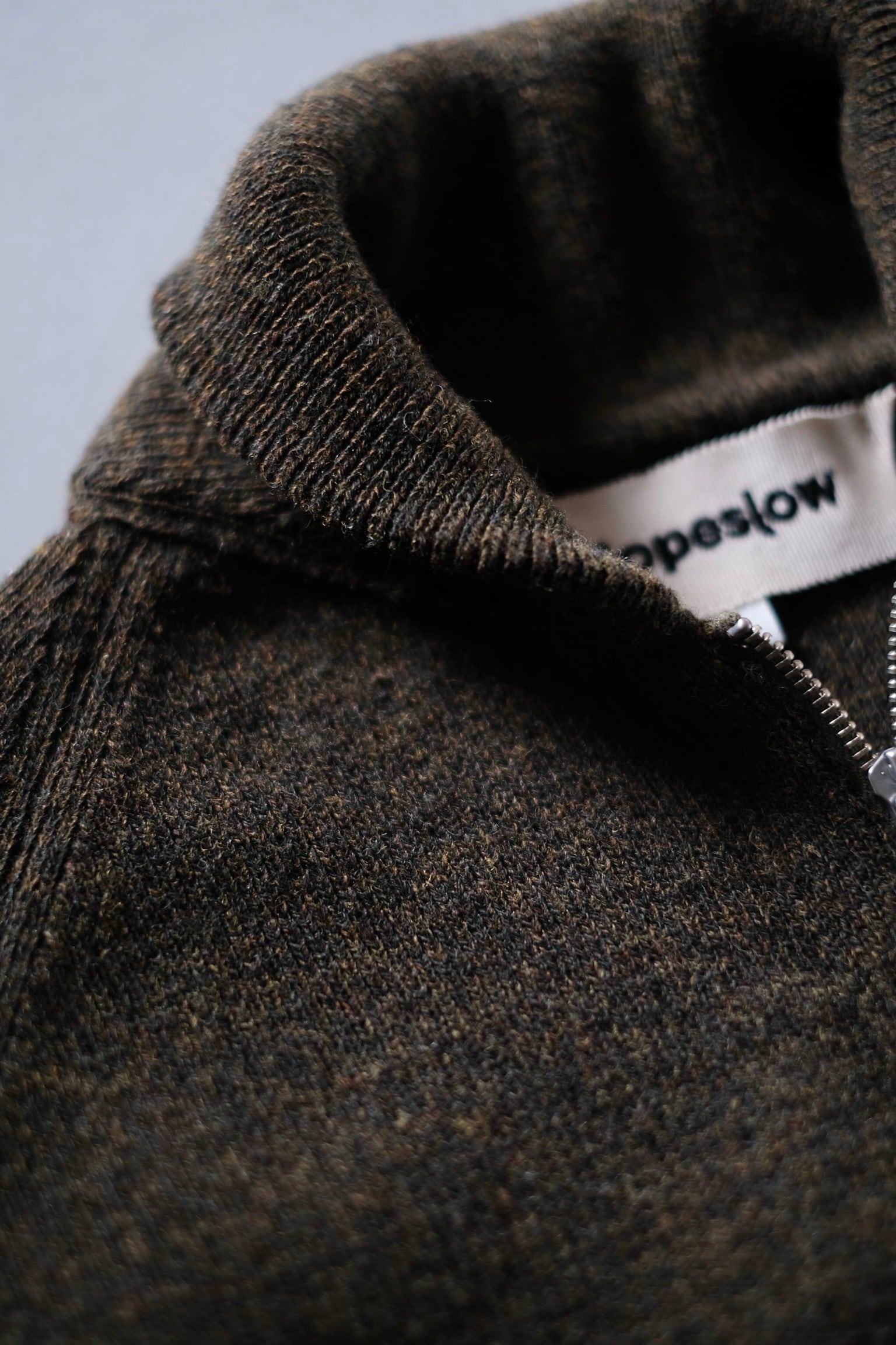SLOPESLOW / Hard twisted shetlandwool type C-2 
