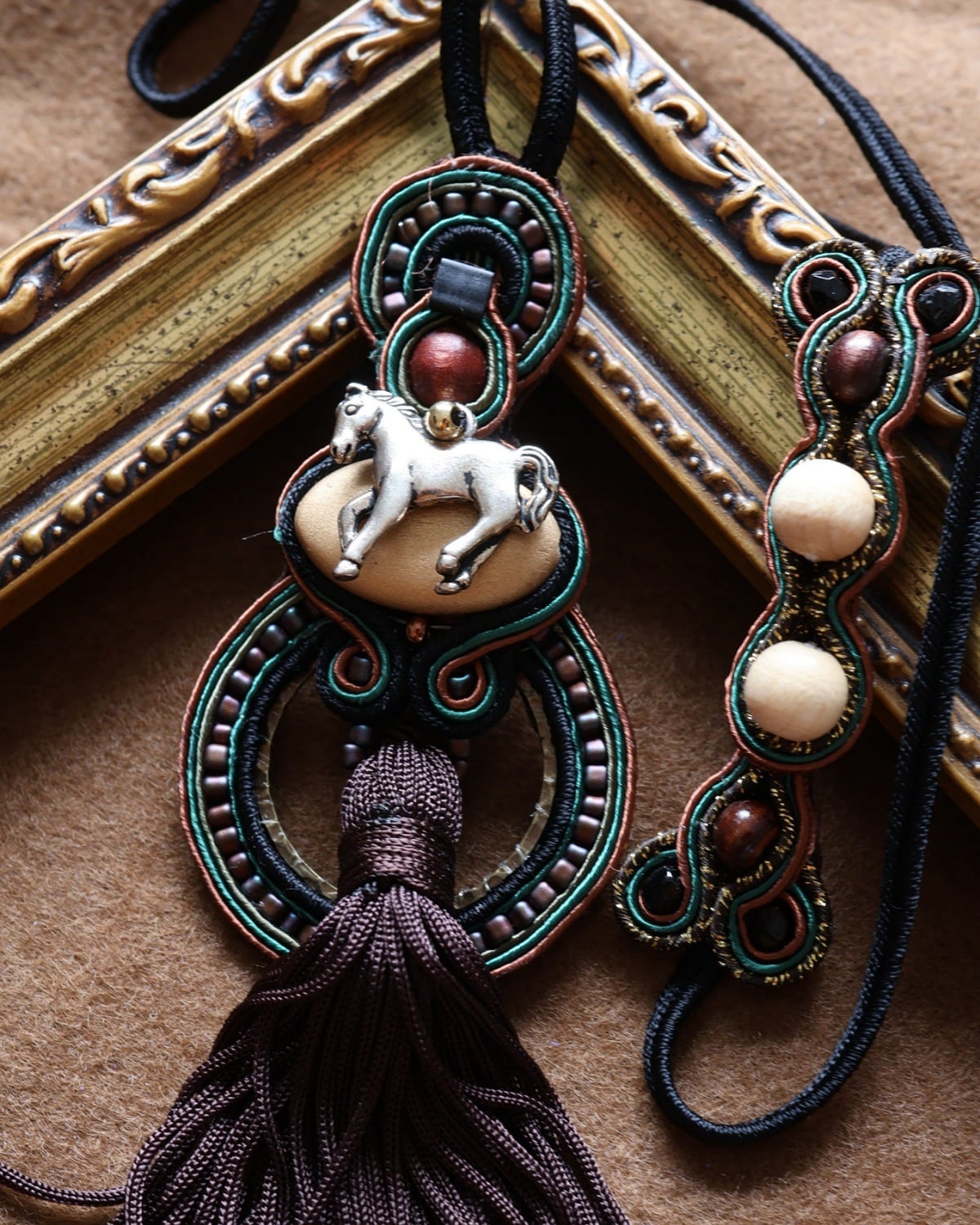 Lucky horse | soutache d'UDOU ソウタシエアクセサリー