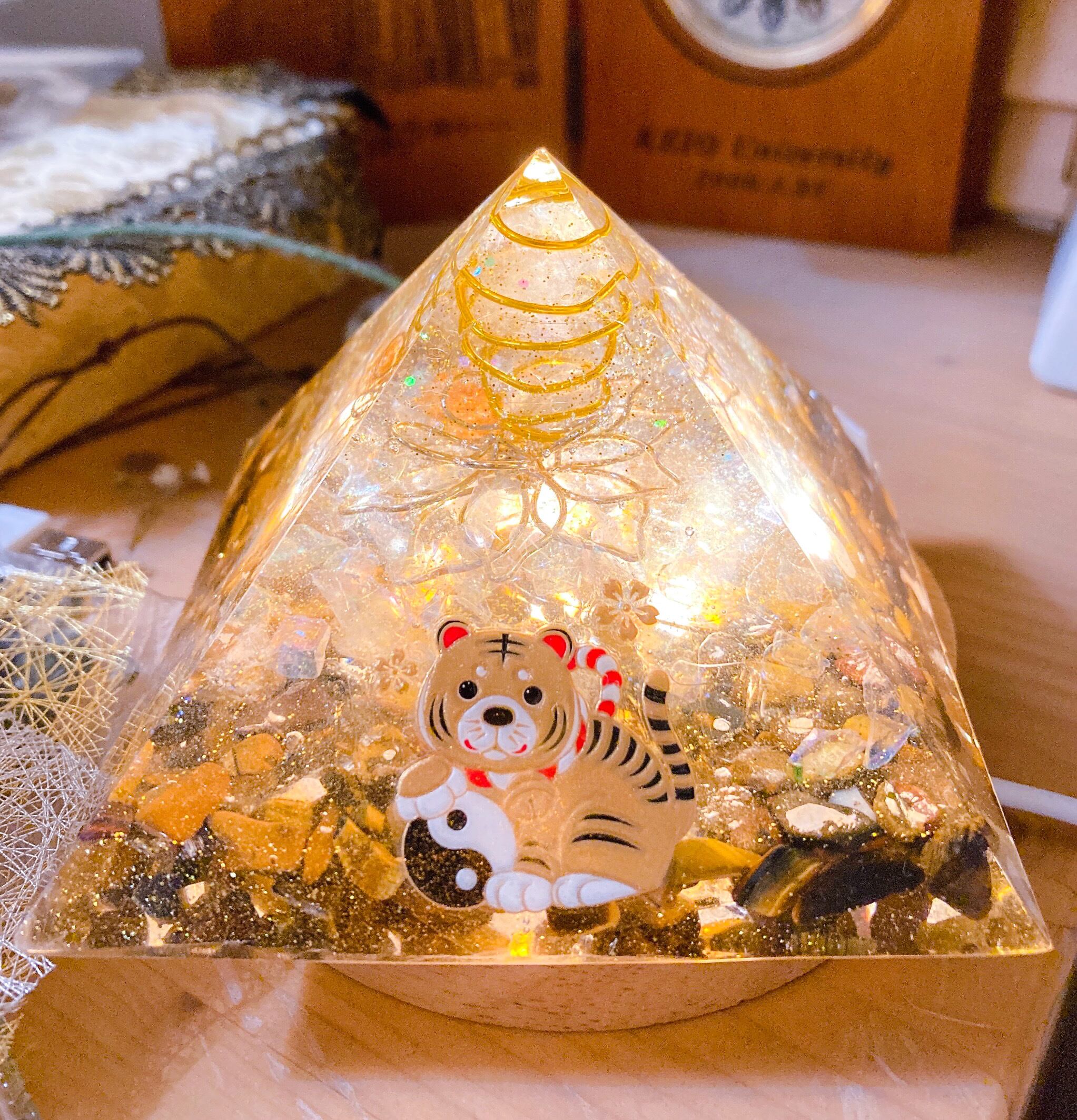 高額売筋 ひまわり様 専用ページオルゴナイト優雅に座る九尾の狐