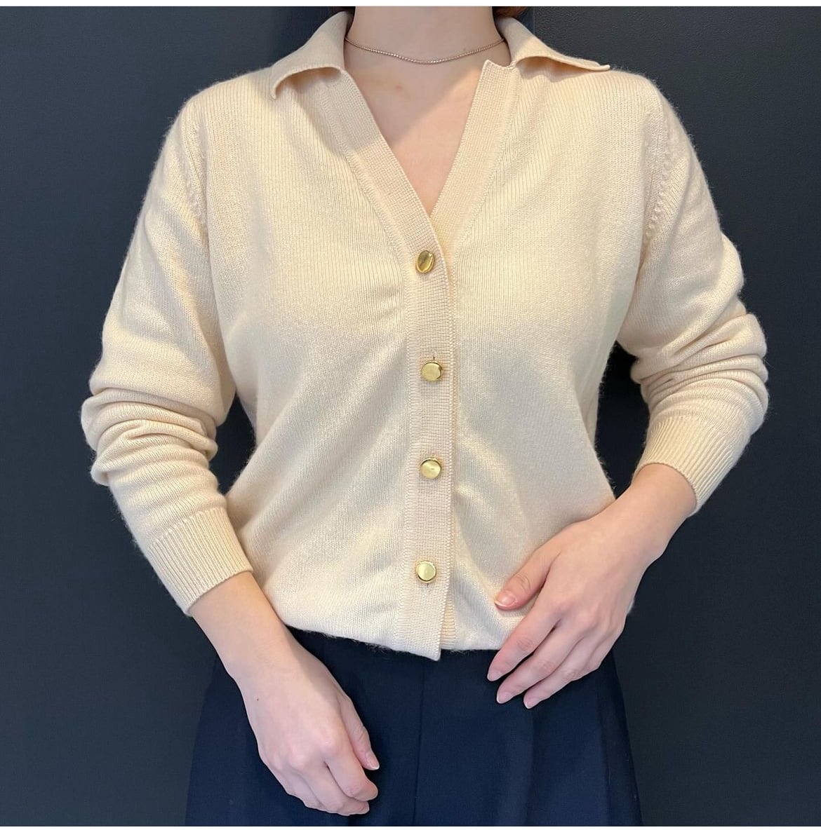 H3220-102◾️バランタイン カシミヤ100% 金釦ニットカーディガン 100%カシミヤ ・ニットカーディガン H3220-102◾️バランタイン
