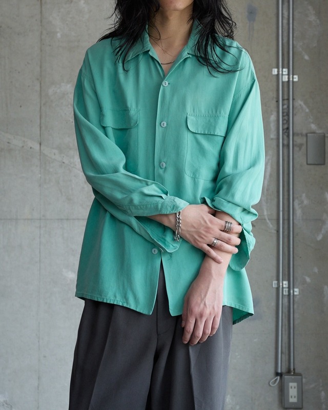 "Equipment" double flap pocket open collar shirt / Tiffany blue, 100% silk / From FRANCE
