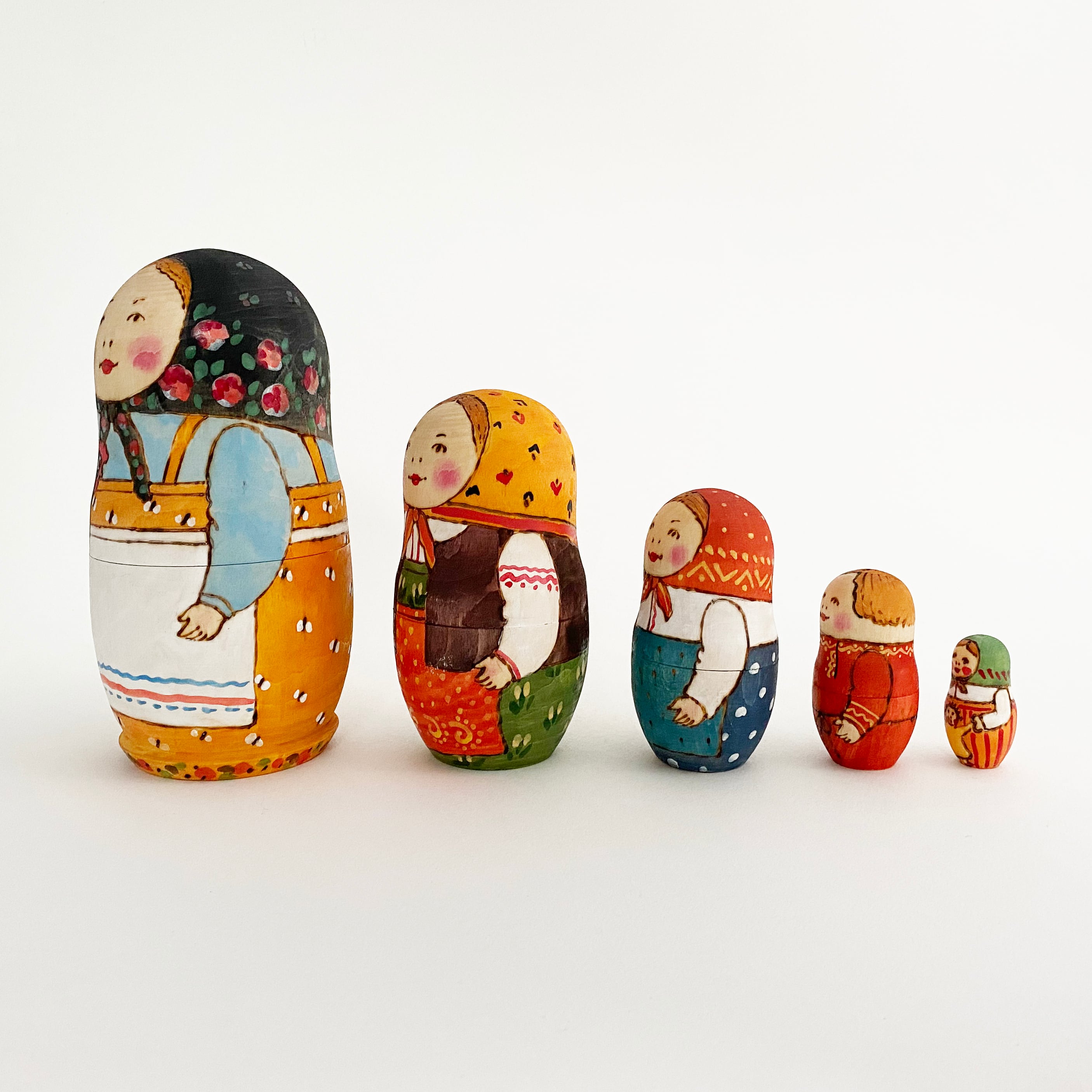 ロシア最古のマトリョーシカ復元(ナタリヤ・バローニナ作/5個組)