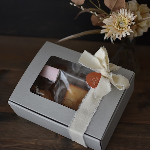 【窓穴付き】グレー ギフトボックス 長方形S 100枚入