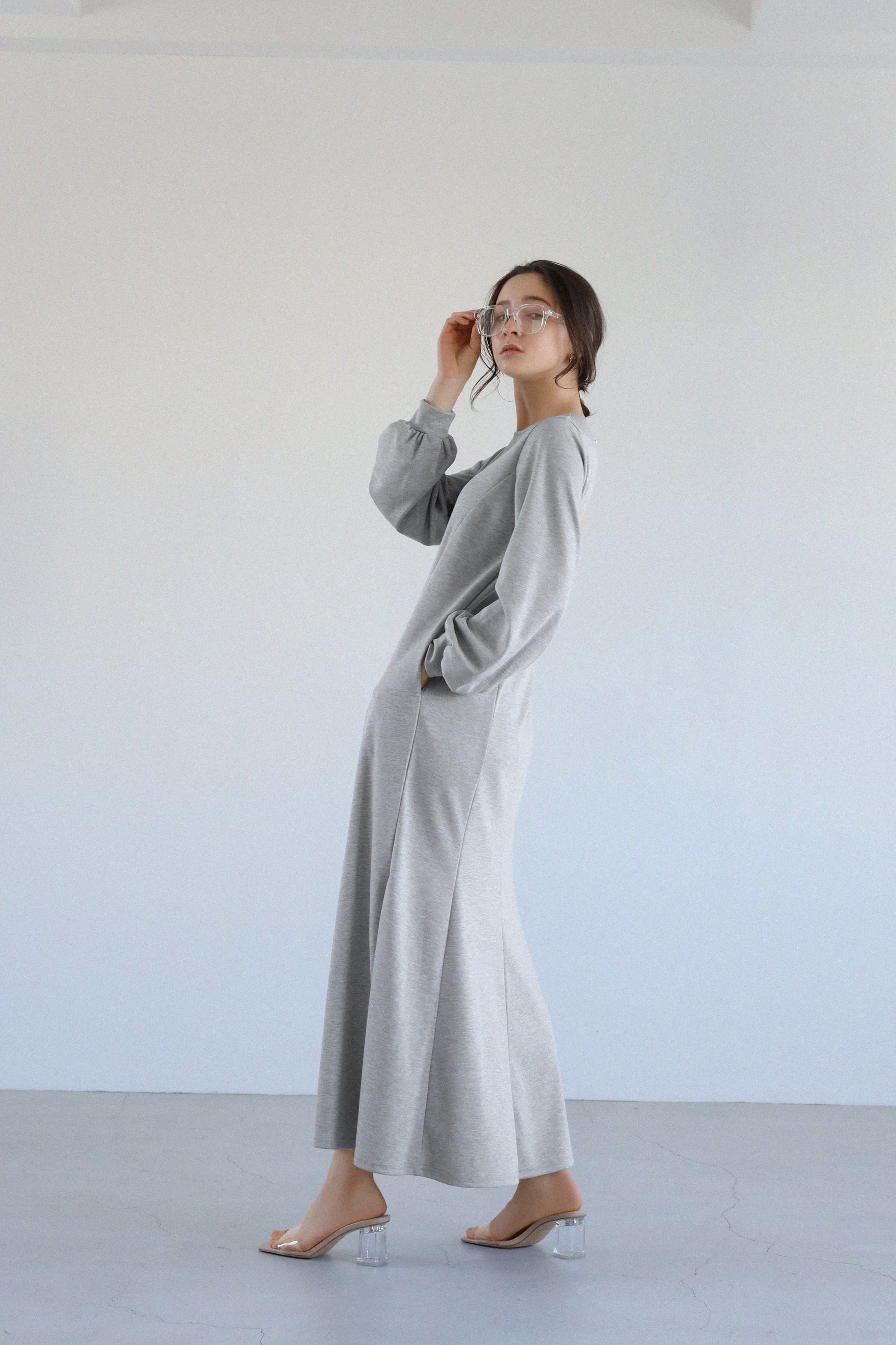マーメイド レース カラー ワンピース｜グレイ | tof`em online store