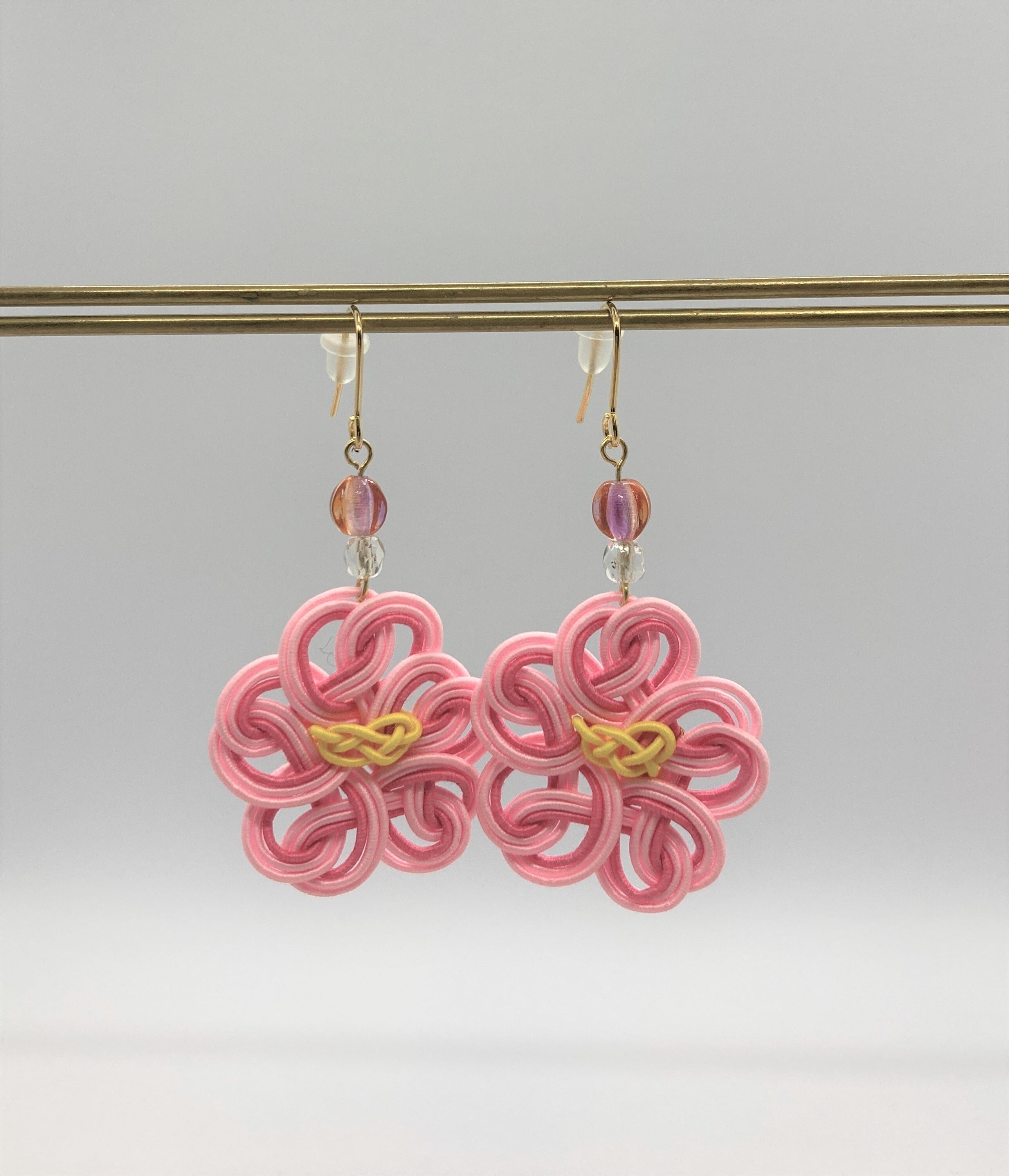 桜結び 耳かざり | 描舞堂