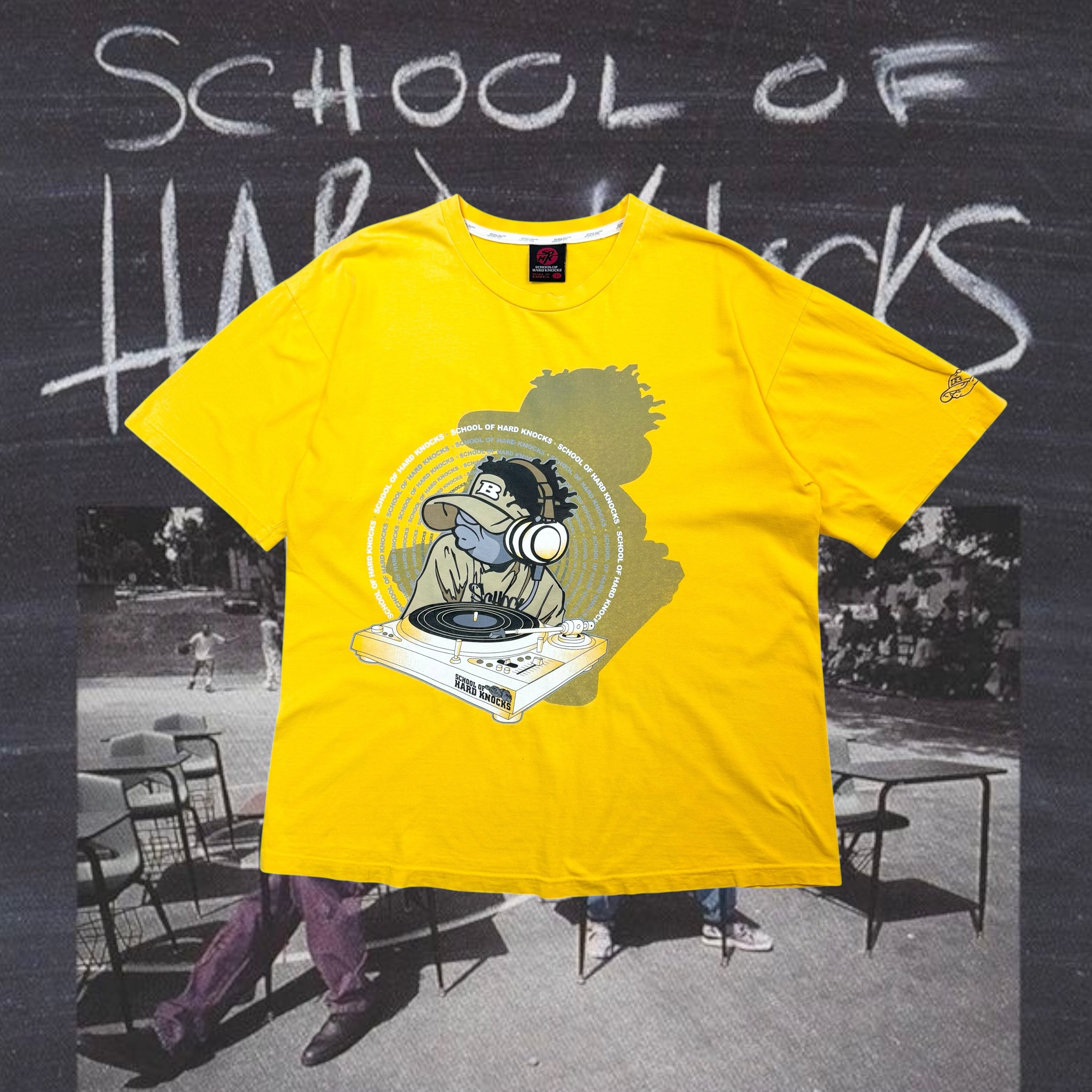 00s SCHOOL OF HARD KNOCKS DJ Graphic T-Shirt