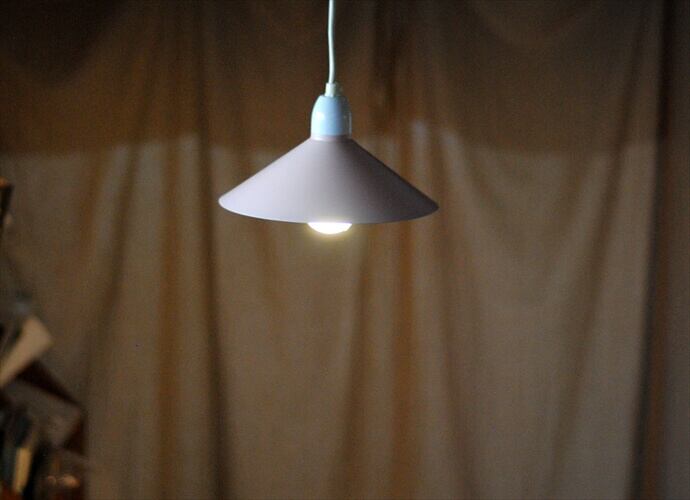 デンマークから 小ぶりなペンダントライト ランプ 天井照明 北欧 ...