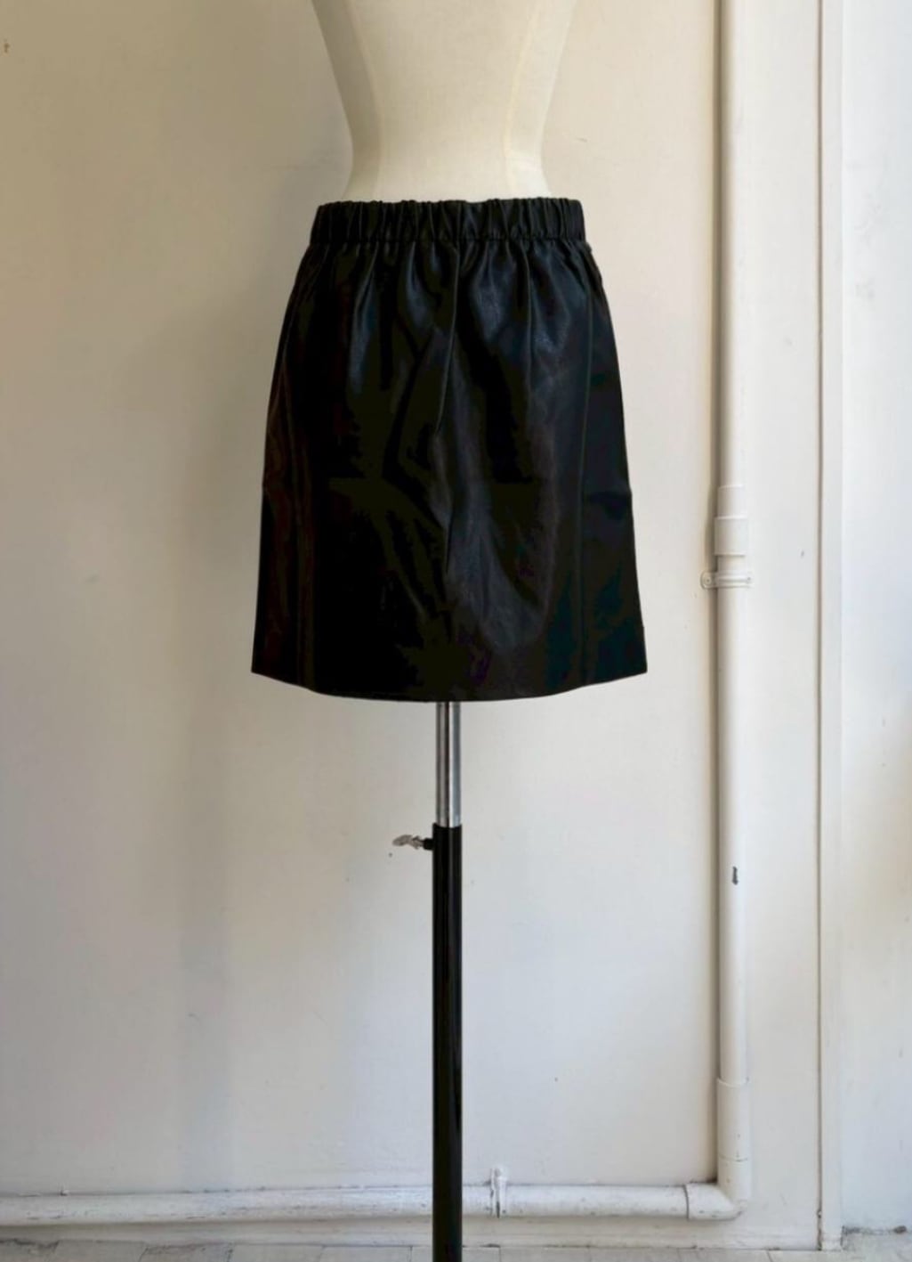 【anana】フェイクレザーミニスカート(リボン) a89-041