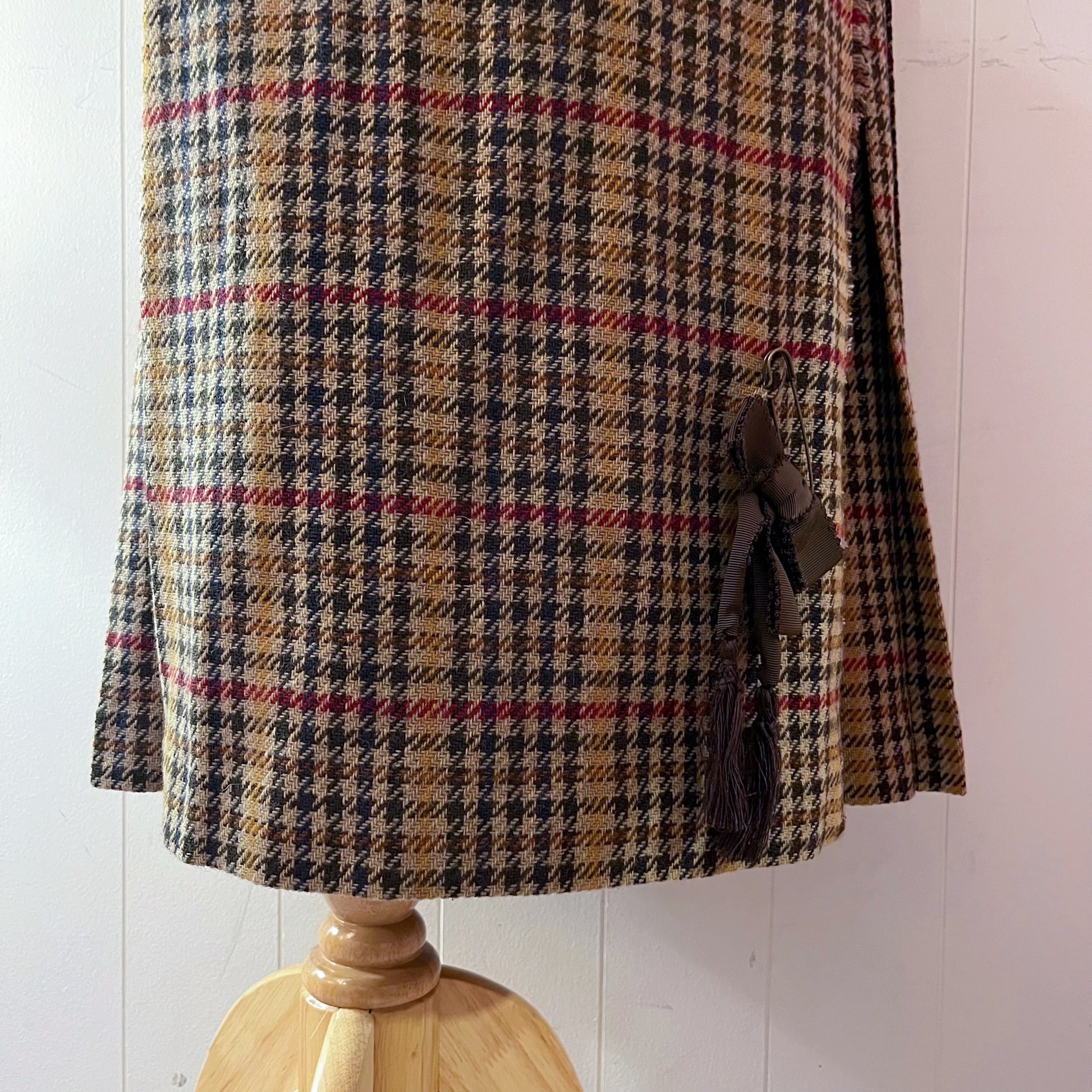 wonderful world / brown check wrap skirt