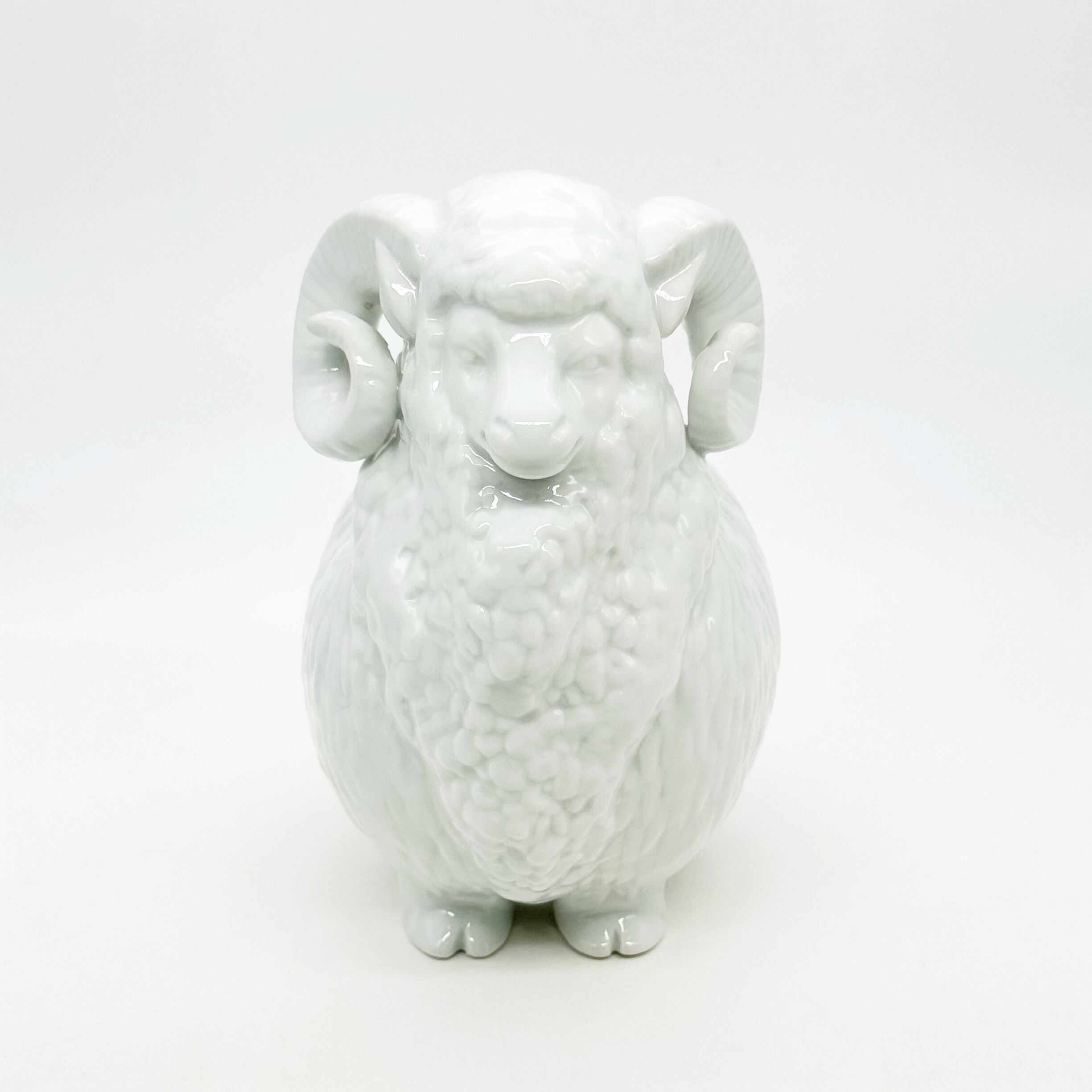 ！明日までSALE！有田焼 SALE】未 置物B | 24to3［西富陶磁器オンラインストア 有田焼・波佐見焼］