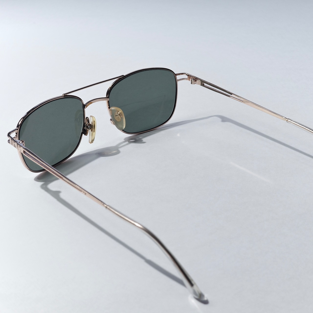 "DKNY" SQUARE SUNGLASSES
