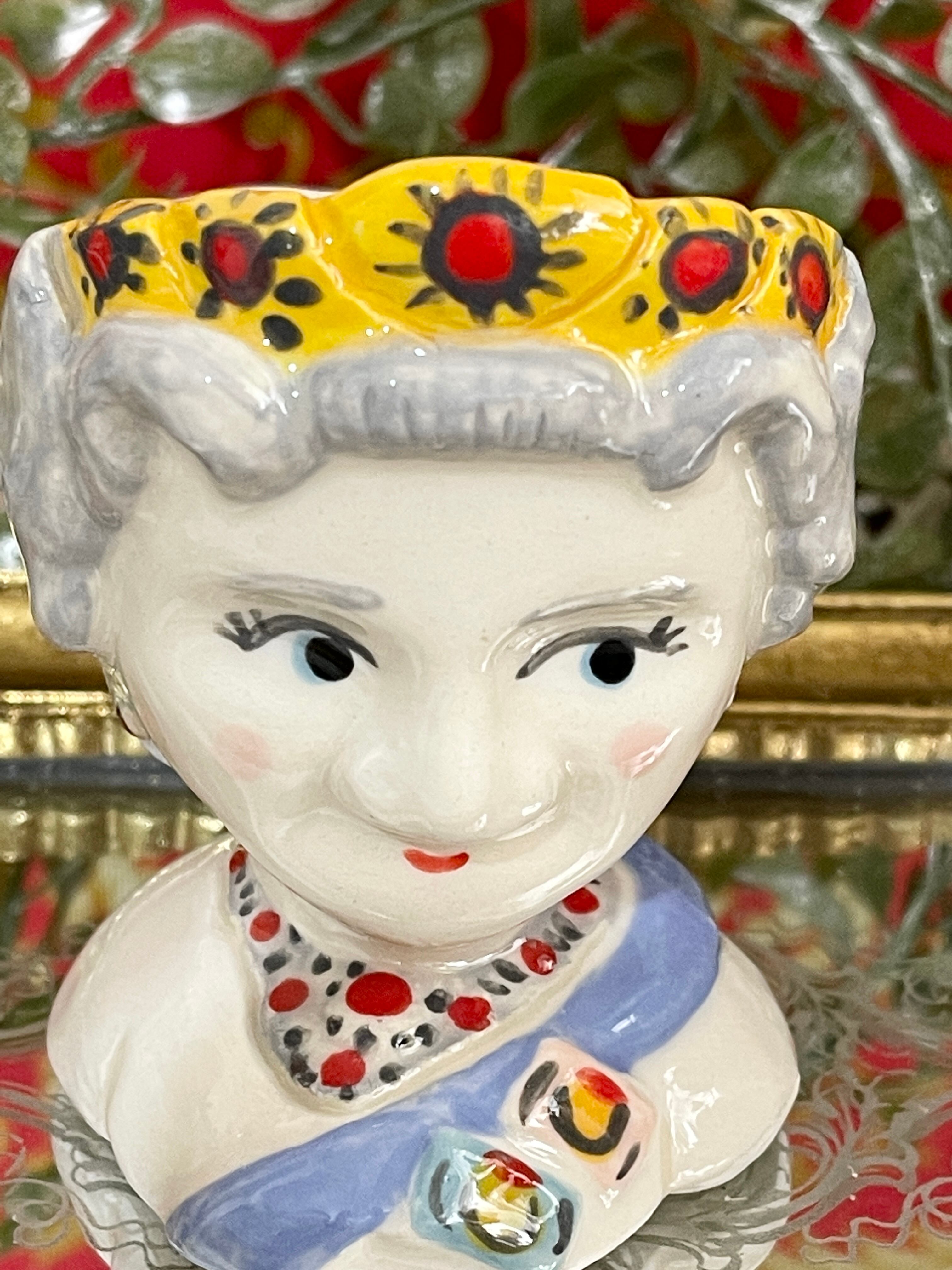 『エッグカップ』エリザベス女王   Queen Egg Cup イギリス製