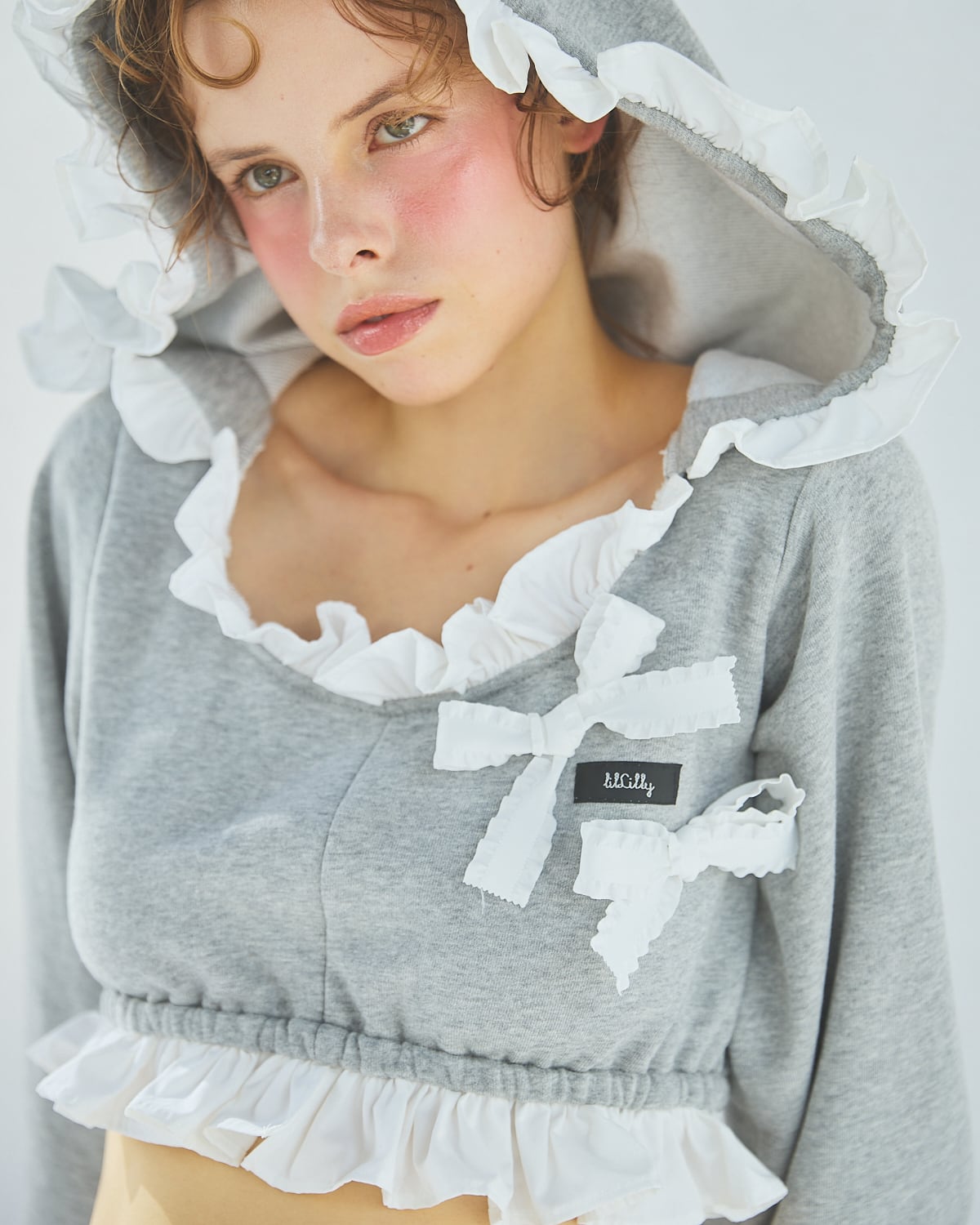 フリルスウェットフーディー lilLilly S/S フリルスウェットパーカー | lilLilly official webstore