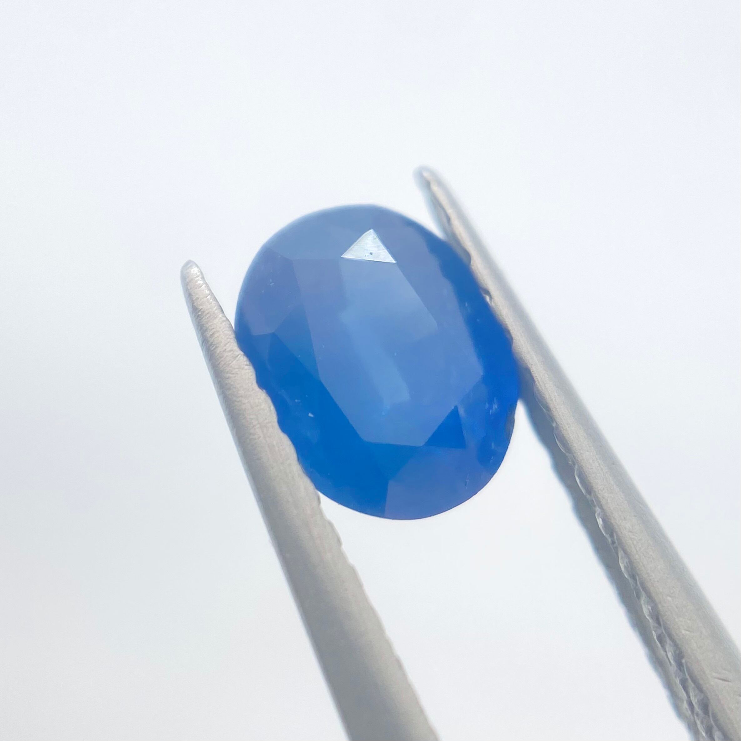 シルキーブルーのサファイア