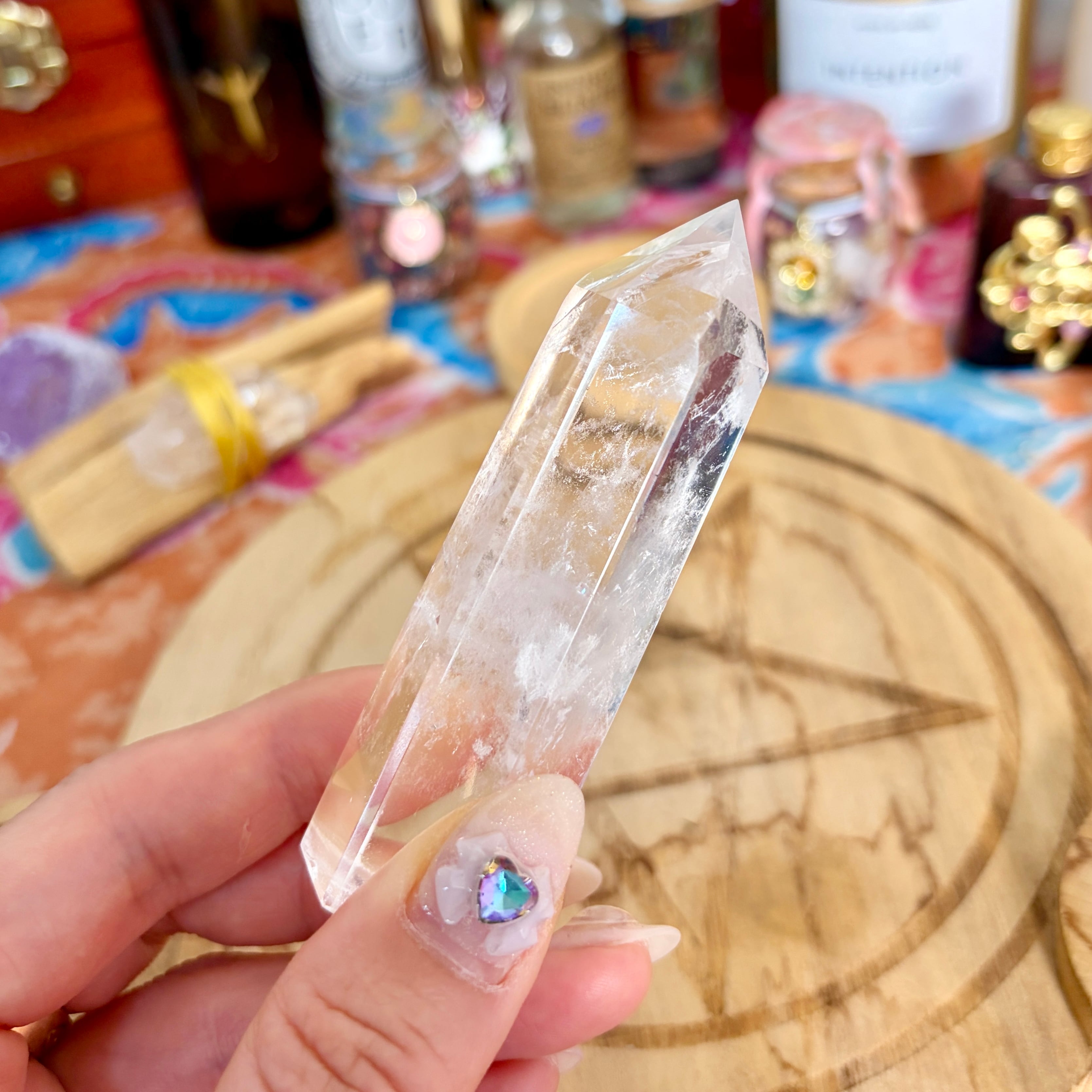 魔女の祭壇】 水晶 / クリアクォーツ の ポイントタワー C