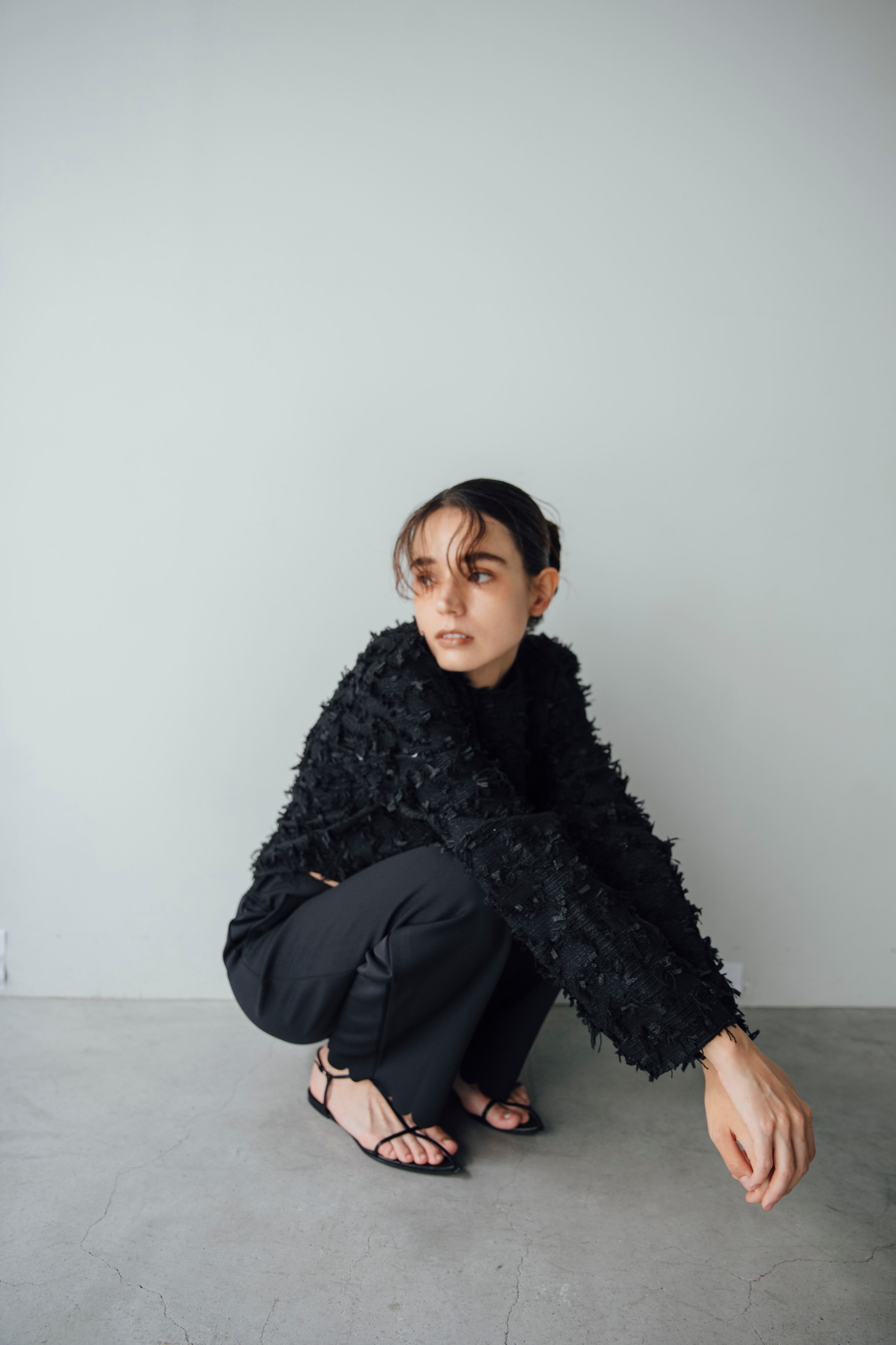 即納 shaggy short pullover (black) | e L L a
