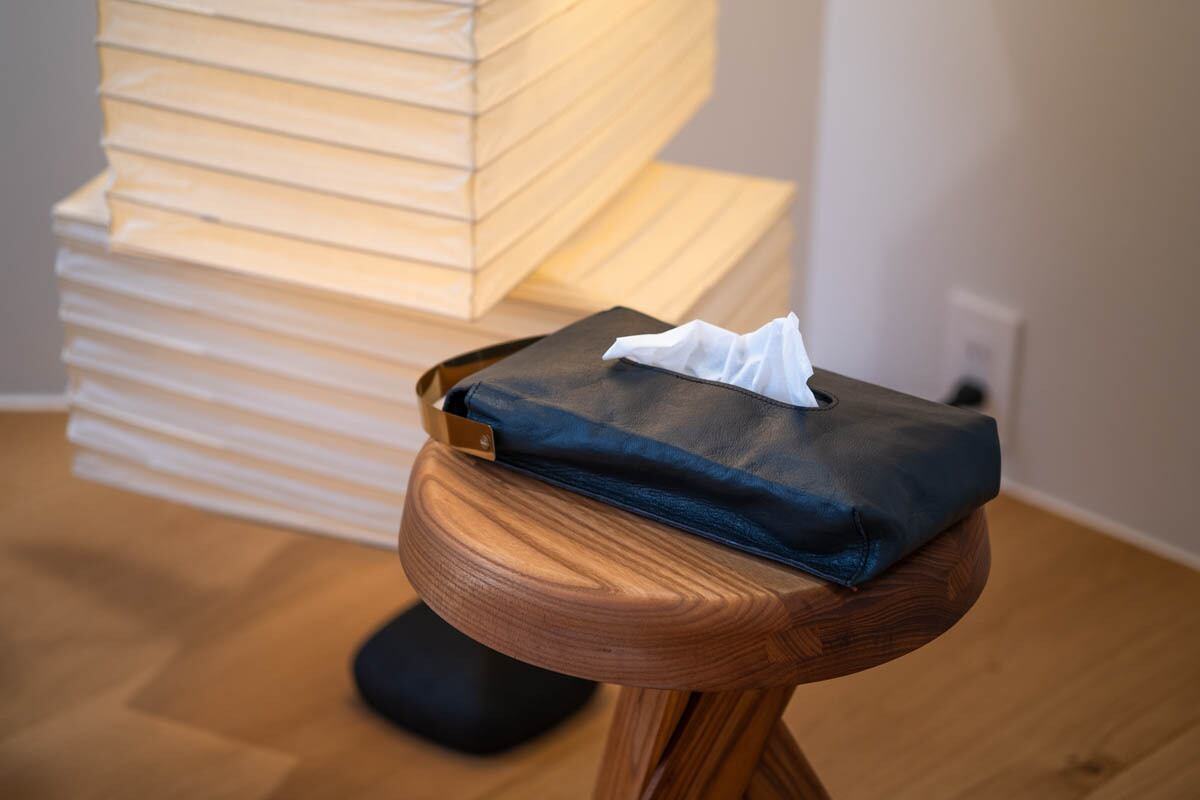LEATHER TISSUE COVER_Black