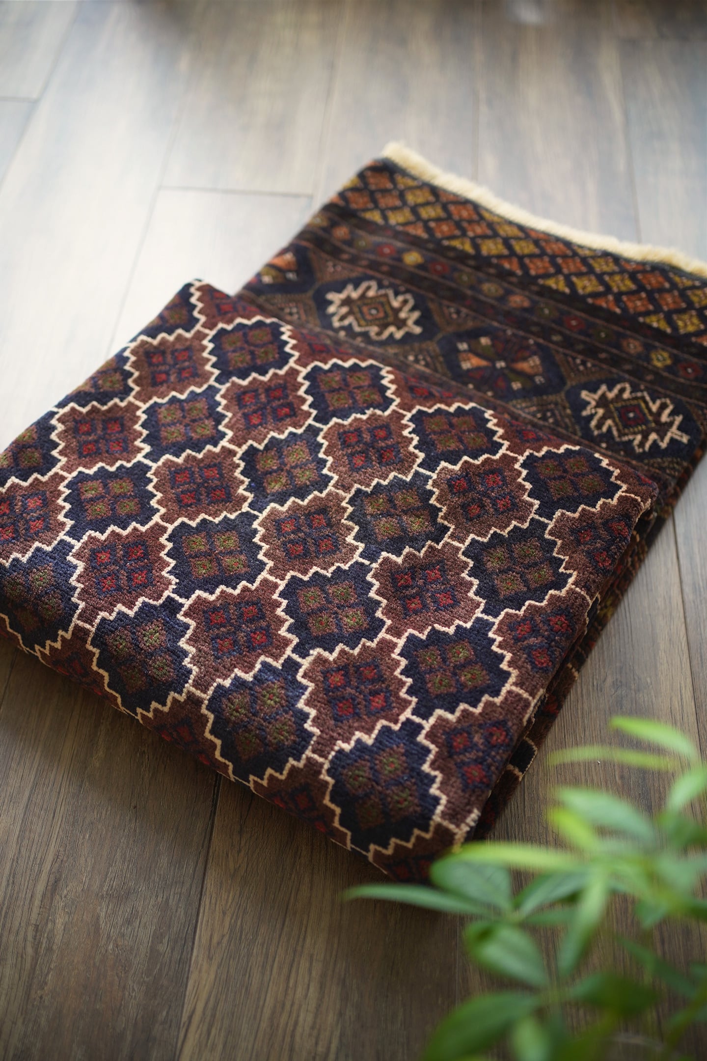 686】Vintage Afghan Zakani Baluch rug 1980's | ヴィンテージラグ