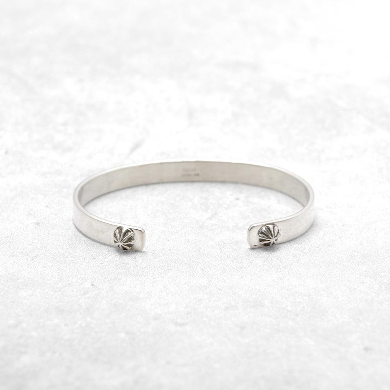 【INDIAN JEWELRY インディアンジュエリー】Navajo Bangle HENRY MARIANO ナバホ バングル ヘンリー・マリアーノ作